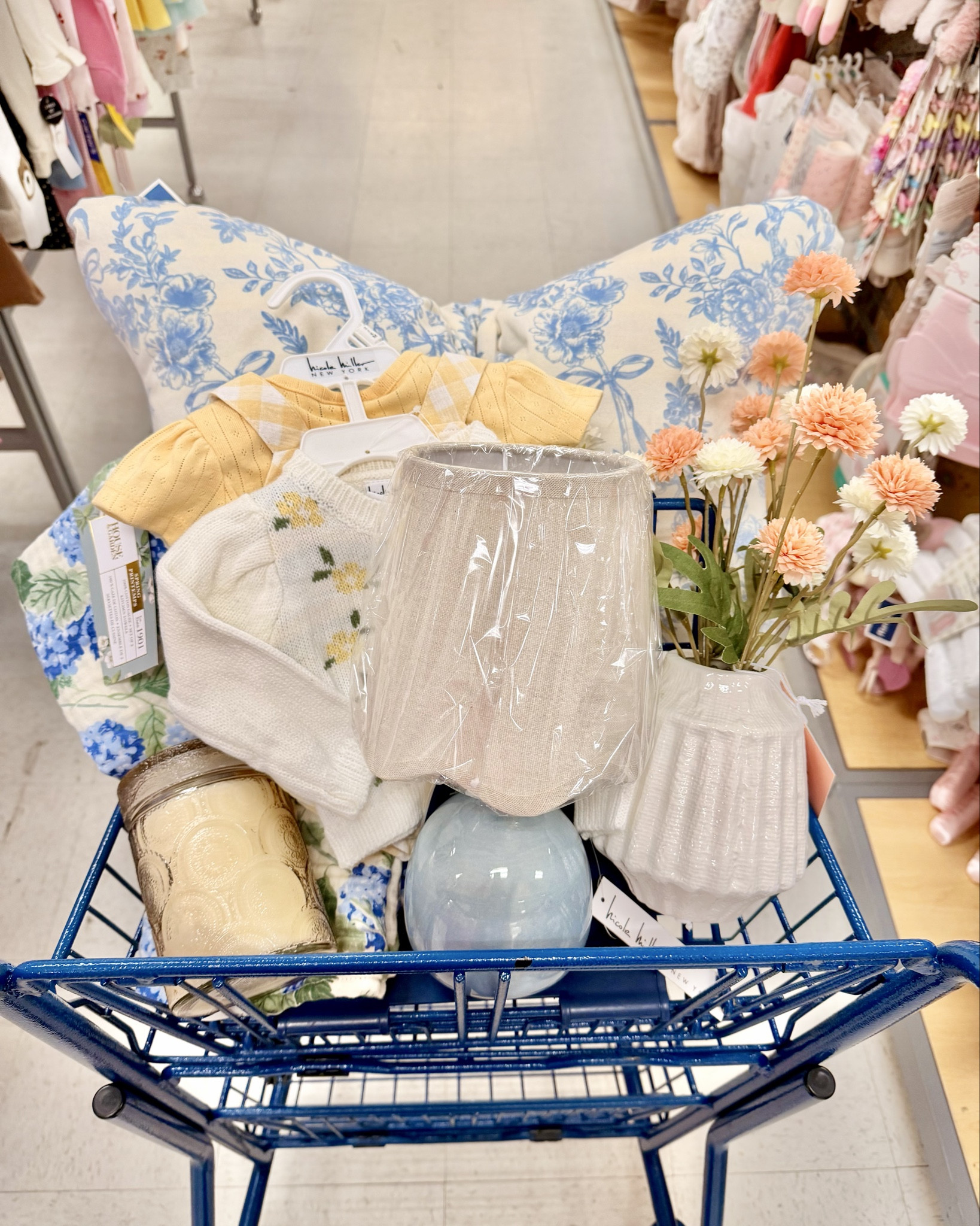 A Marshall’s spring shopping trip done right 🌸 So many fresh finds, soft pastels, and seasonal pieces I couldn’t pass up.
#shopwithme #deals #spring

#LTKdayinmylife