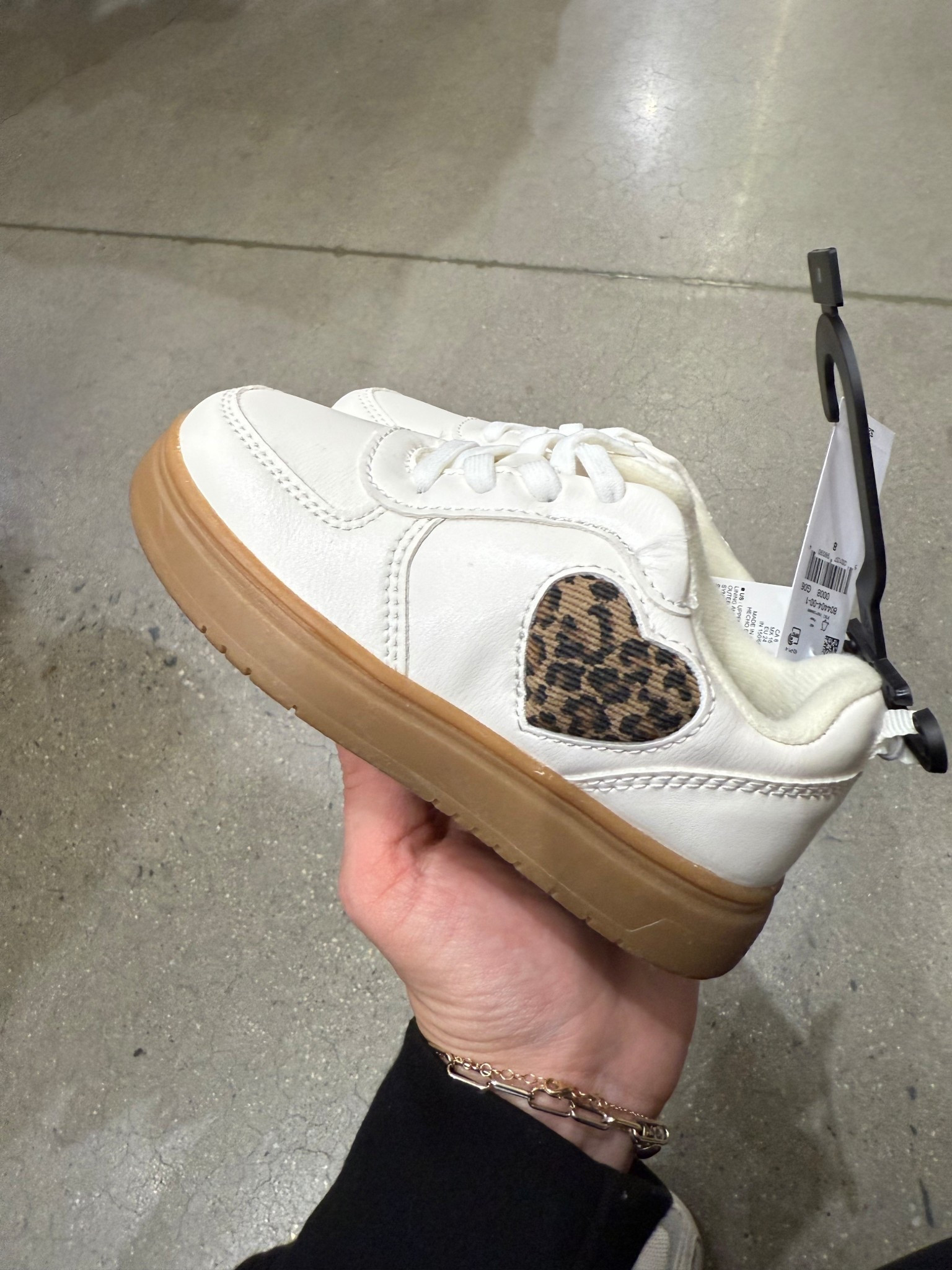 Toddler girl sneakers on sale under $15 from old navy 

#LTKKids #LTKBaby #LTKShoeCrush
