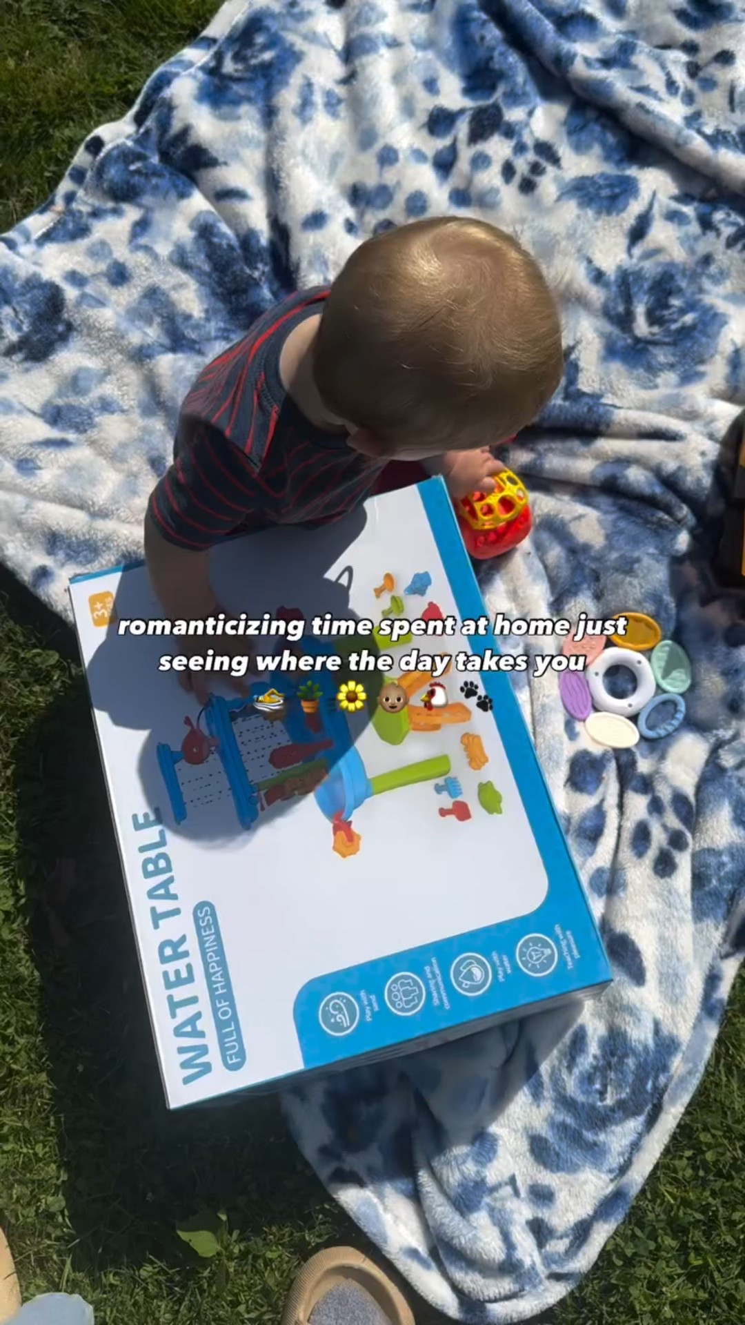 I can’t even remember the last time we had a day with just absolutely nothing on the agenda or nowhere to be 😅 

We don’t need get away or expensive vacations, to be able to just disconnect and be home is truly my dream day now 💭 ✨ 

#simplelifestyle #momsathome #spendadaywithme