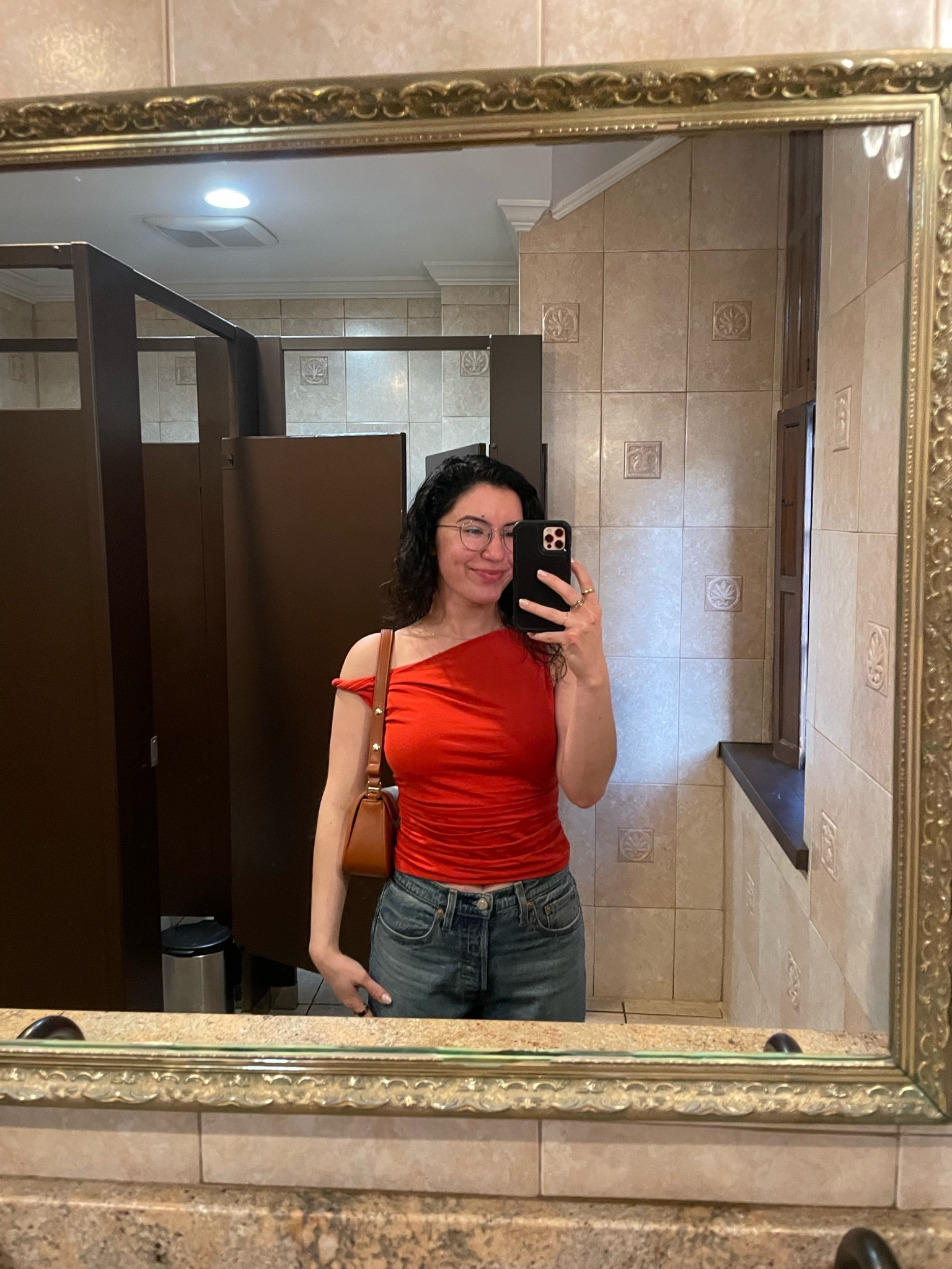 Dinner night fit 🤍 

Small top from Abercrombie 
Size 25 Levi’s. My first ones!!! Im in love!!! Cropped since i’m petite

#LTKdayinmylife #LTKootd #LTKgrwm