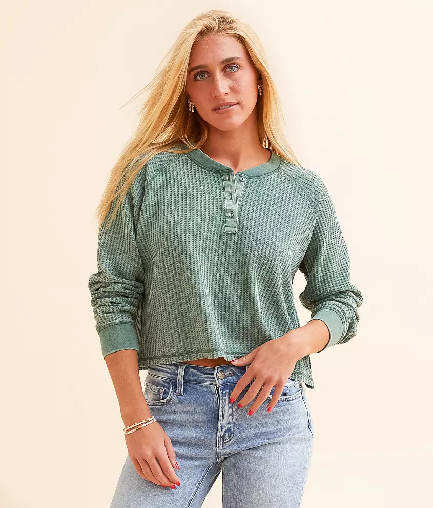 Waffle Knit Cropped Henley | Buckle
