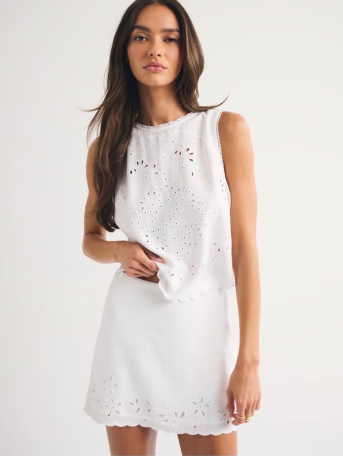 The A&F Scarlett Linen-Blend Mini Skort and Top

#LTKxAbercrombie #LTKootd #LTKSaleAlert
