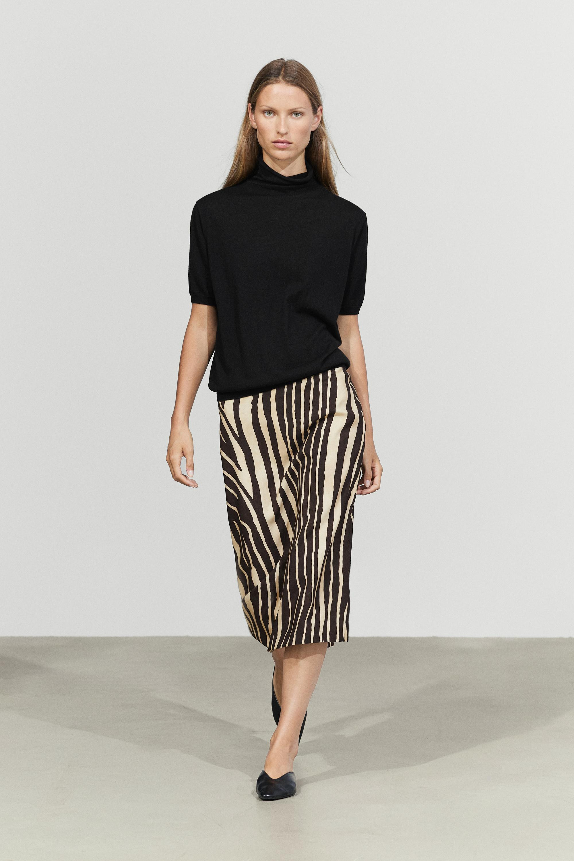Flowing tube mini skirt | Massimo Dutti UK