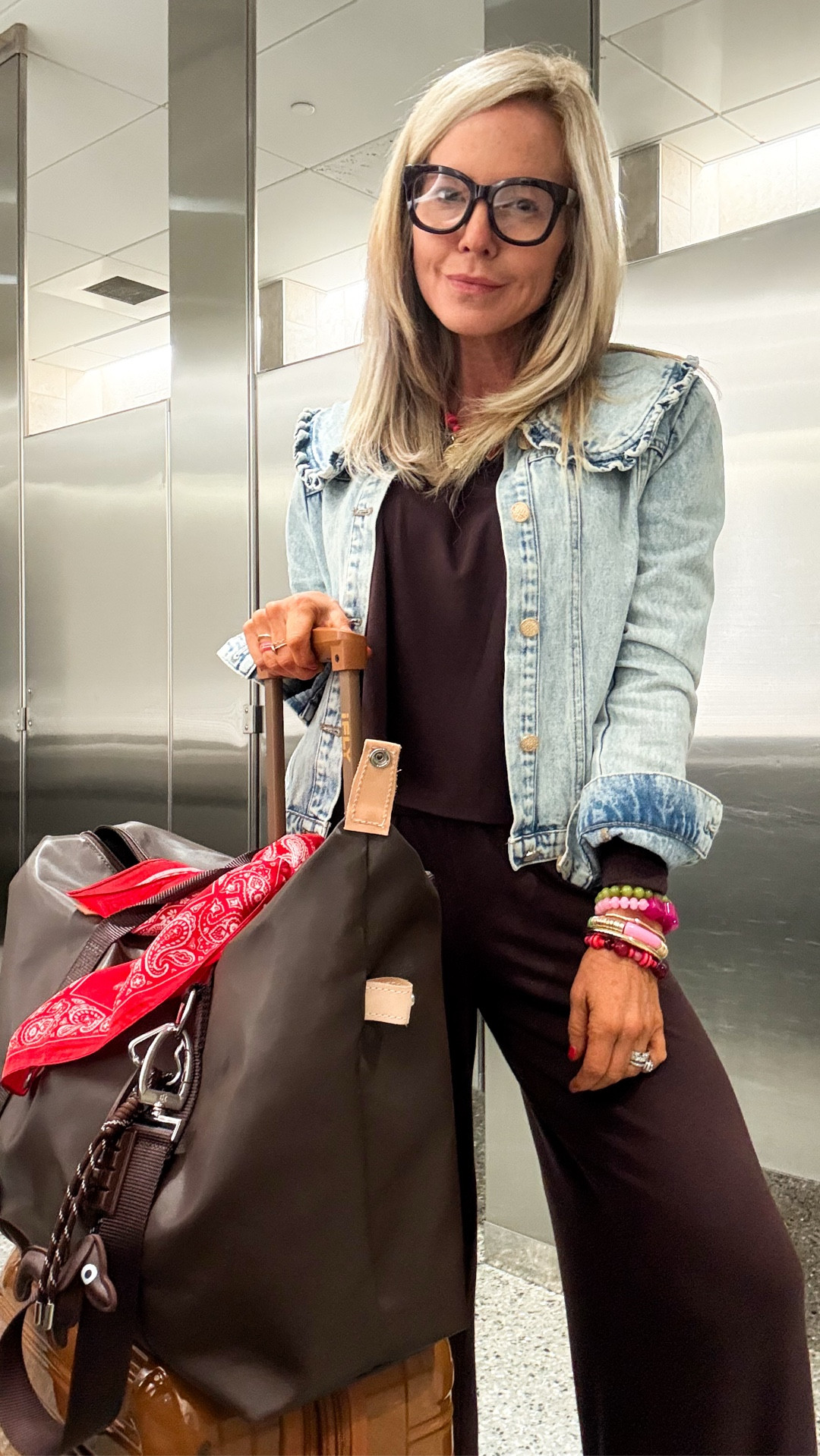 travel OOTD! wearing XS in denim jacket and XS in set • 

#LTKTravel #LTKStyleTip #LTKFindsUnder100