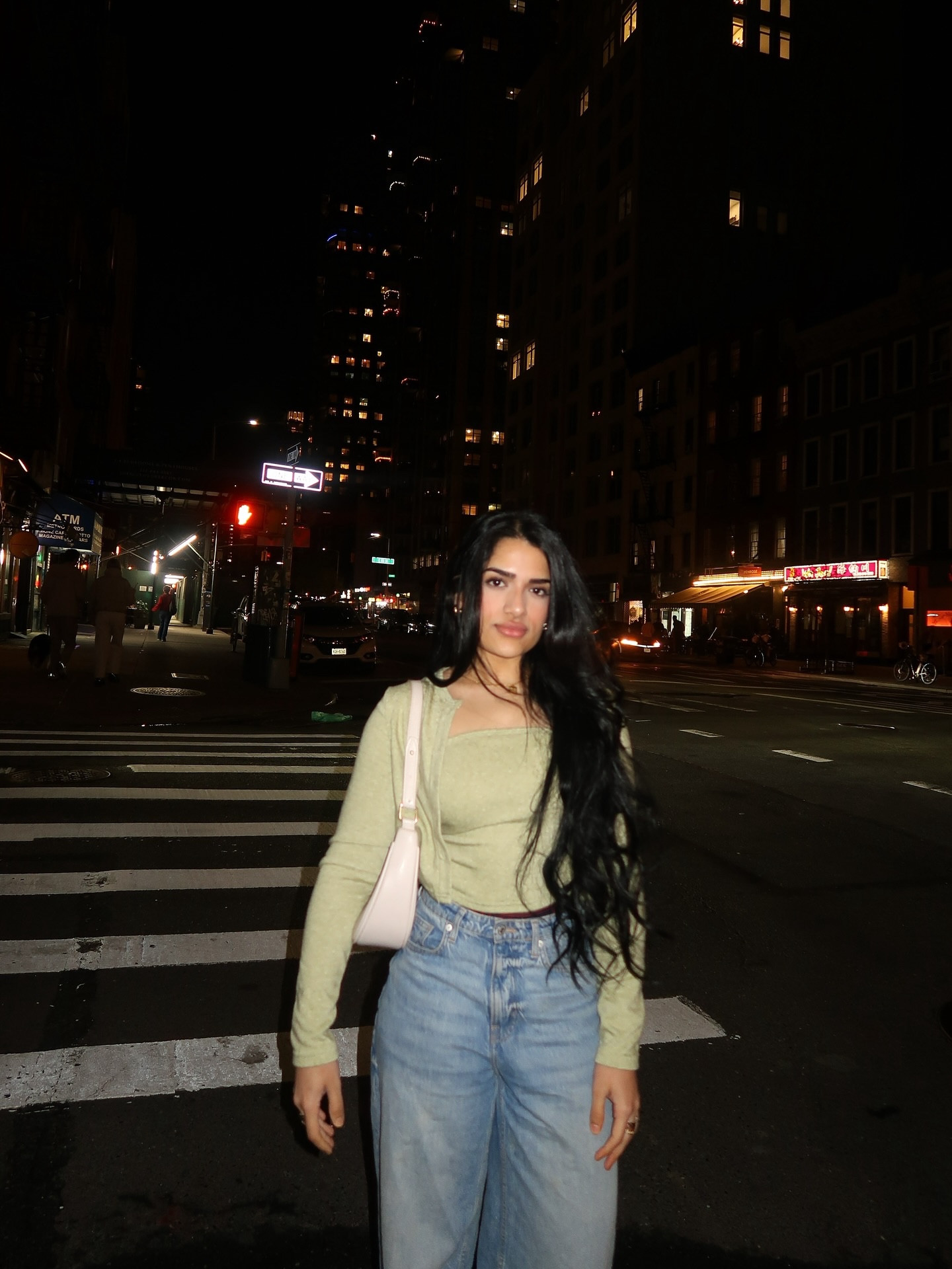 walking like the main character bc who’s gonna stop me? the cars? they waited… 💚✨🌃
.
.
.
.
#nycnights #moodyvibes #streetstyle #brownskingirl #desigirlmagic #editorialenergy #citydreaming #nightwalks #maincharacterenergy #softdarkfeminine #quietconfidence #nycdiaries #aestheticfeed