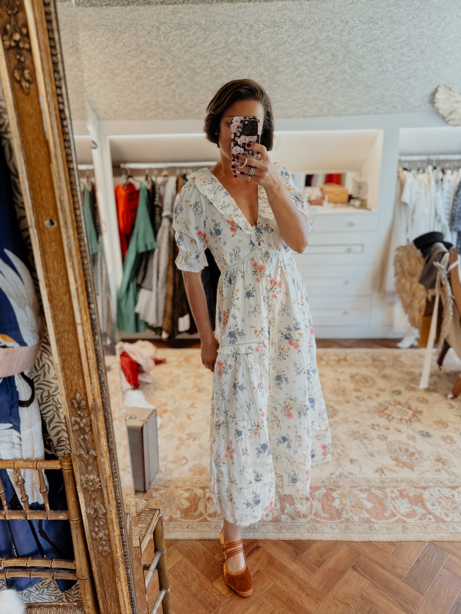 Floral midi dress with puff sleeves 