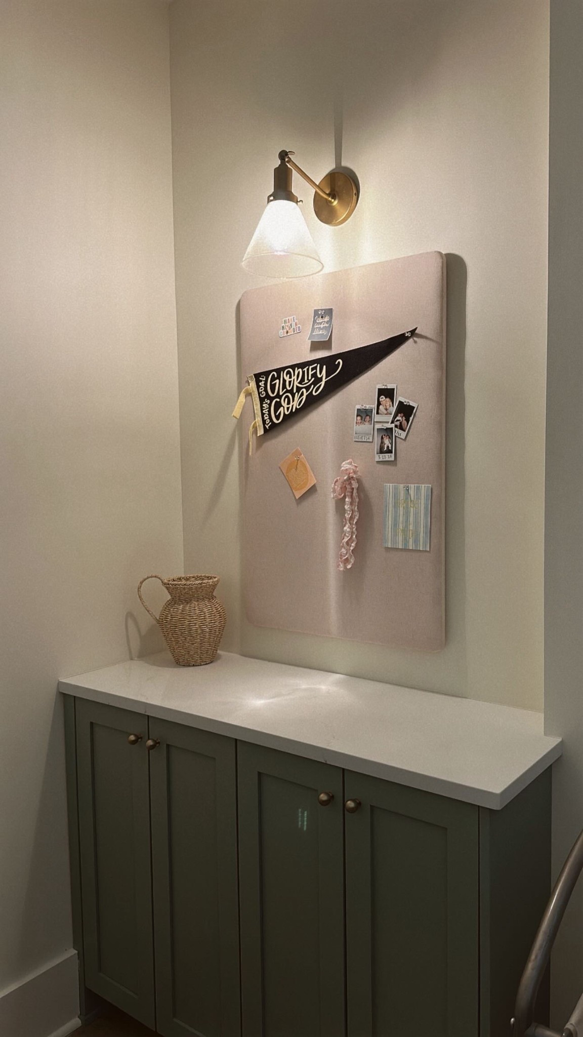 Laundry room folding area!💗