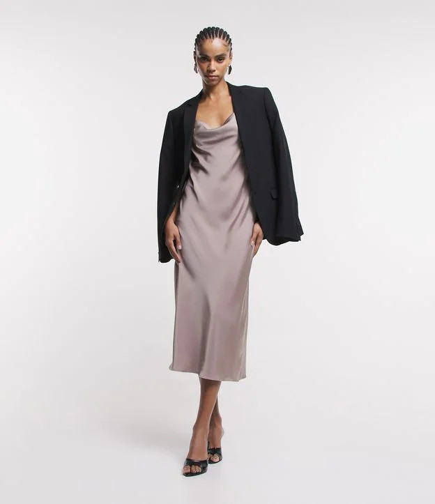 Vestido Slip Dress Midi de Alça em Tecido Acetinado Bege | Renner (BR)