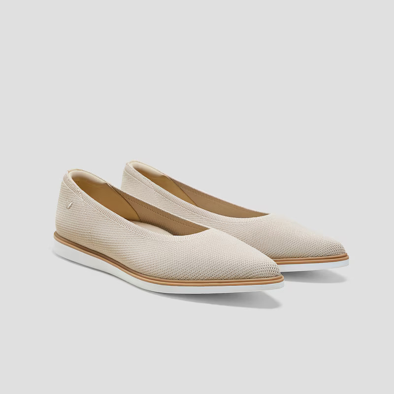 Pointed-Toe All-Day Standing Flats (Veronica) | VIVAIA