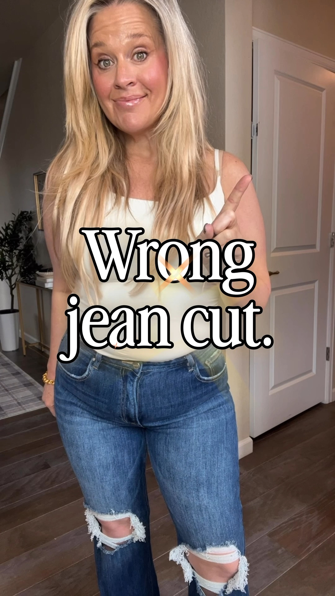  ✨Tap the bell, save and ❤️ for over 40 fashion, midlife style, midsize fashion and luxury looks for less. 

Outfit mistakes aging us fast?
It’s not your age. It’s the wrong jean cut.

If you’re over 40, over 50, or in midlife and suddenly jeans feel tight at the mid-size belly or hormonal belly area… it’s not you.

Hormones shift. Weight redistributes. Bodies change.

The fix isn’t shrinking yourself.
It’s choosing better structure.

A mid-rise straight leg jean skims instead of squeezes.
It balances proportions.
It supports a midlife body instead of fighting it.

Then add a lighter wash, soft cashmere, and a scarf and suddenly you look polished, not frumpy.

This is over 40 fashion.
This is over 50 style.
This is midlife style that works with your body.

Comment JEANS and I’ll send the details.

Helping you look good, feel good — Lindsey Denver 🤍

#over40fashion #over50style #midlifestyle #midsizefashion #hormonalbelly #bellyfriendlystyle #genxstyle 

Follow my LTK @Over40andmidlife on the @shop.LTK app to view this post and get my exclusive app-only content!

#liketkit 
@shop.ltk
https://liketk.it/5TRqN

Follow my LTK @Over40andmidlife on the @shop.LTK app to view this post and get my exclusive app-only content!

#liketkit #LTKOver40 #LTKMidsize #LTKootd
@shop.ltk
https://liketk.it/5TUgW