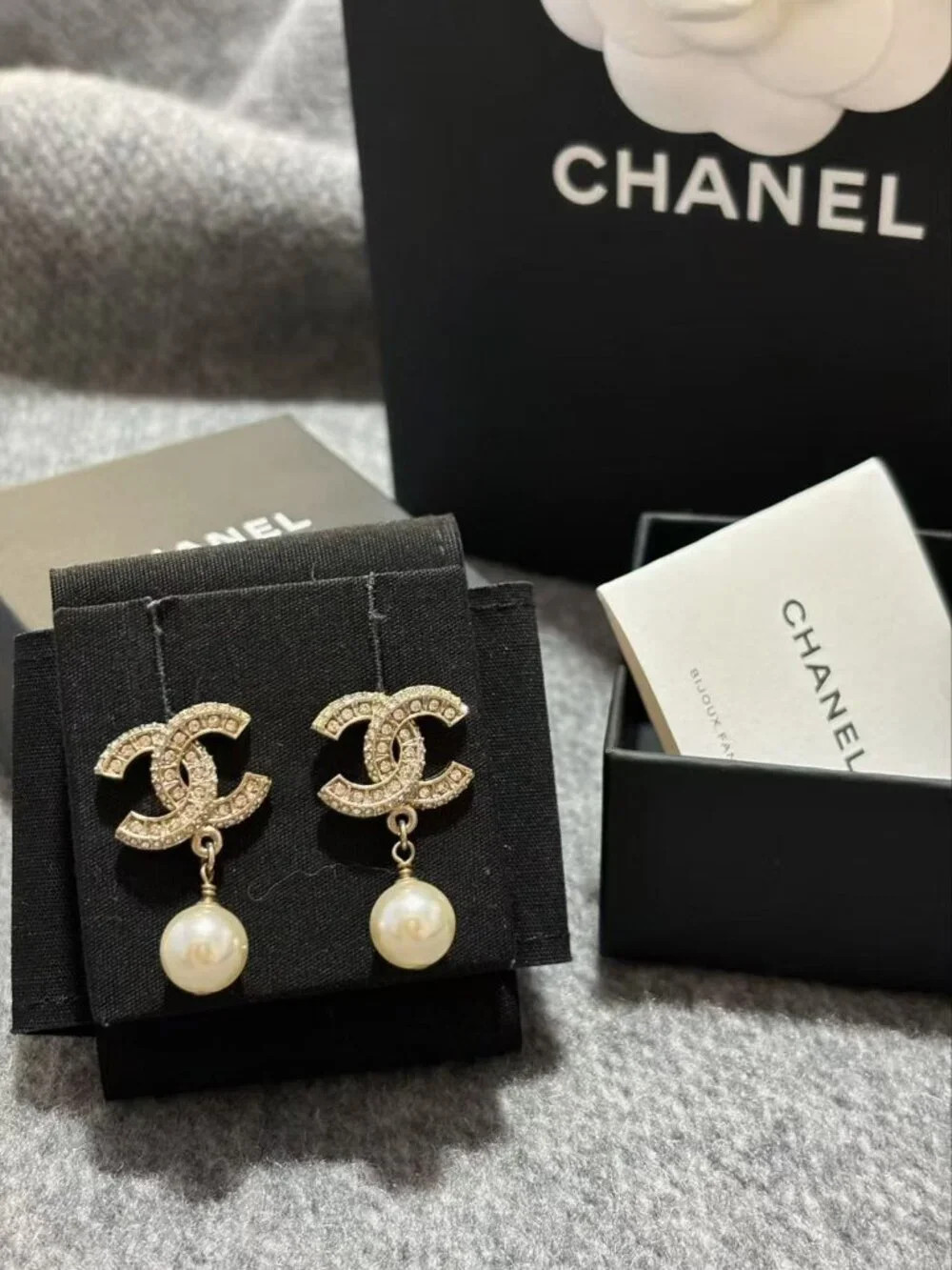 CHANEL pearl earrings | Poshmark