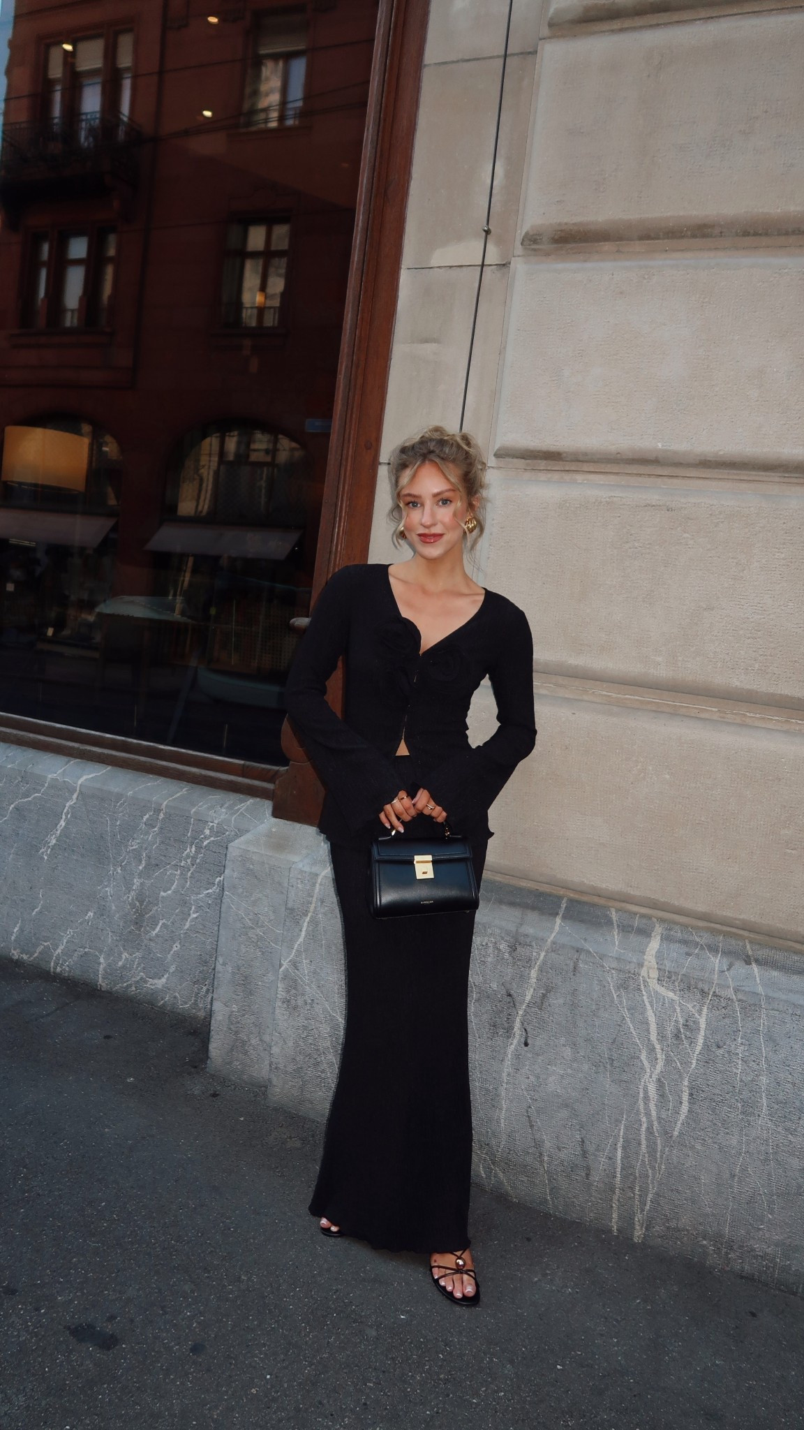 Spring outfits, date night outfit, spring evening outfit, demellier bag, all black outfit 

#LTKuk #LTKAroundTheWorld #LTKspring