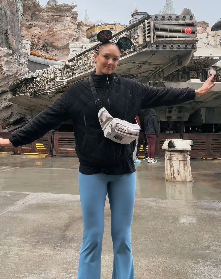 Thought I looked cute in this fit…until the rain started 😅 don’t ignore the rain in the forecast, friends! This was still comfy though. And these Lulu Groove pants are on sale?? Yes plz.

#LTKfindsunder100 #LTKfitness #LTKSpringSale