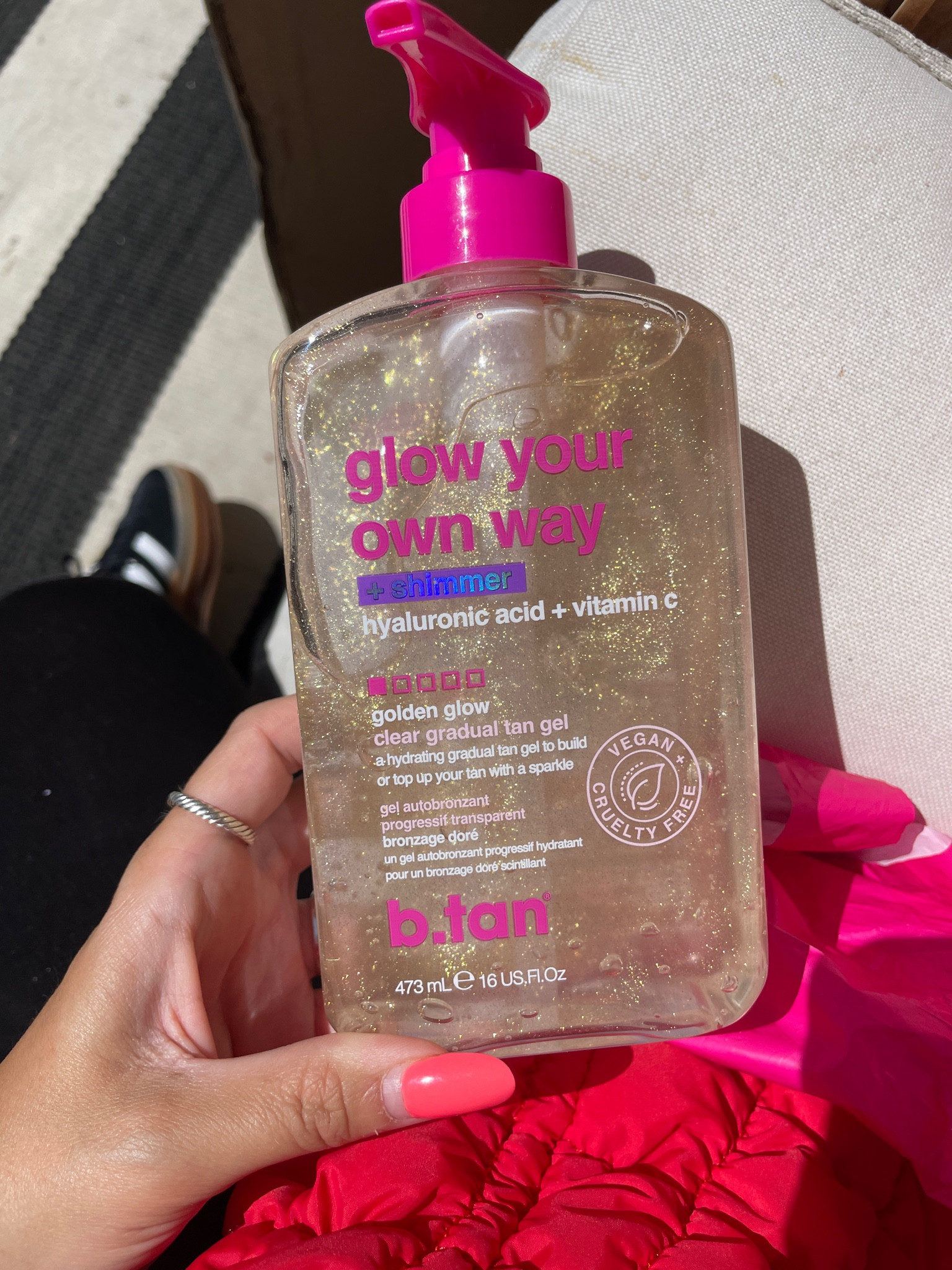 
The lady at the store raved about this product, saying it's a gradual tan that won't turn your hands orange. She even mentioned a perk - you can see where it's being applied (because of the shimmer)! Plus, it has a pleasant scent. 🥥🌴🌟

Can't wait to try it!

#LTKBeauty