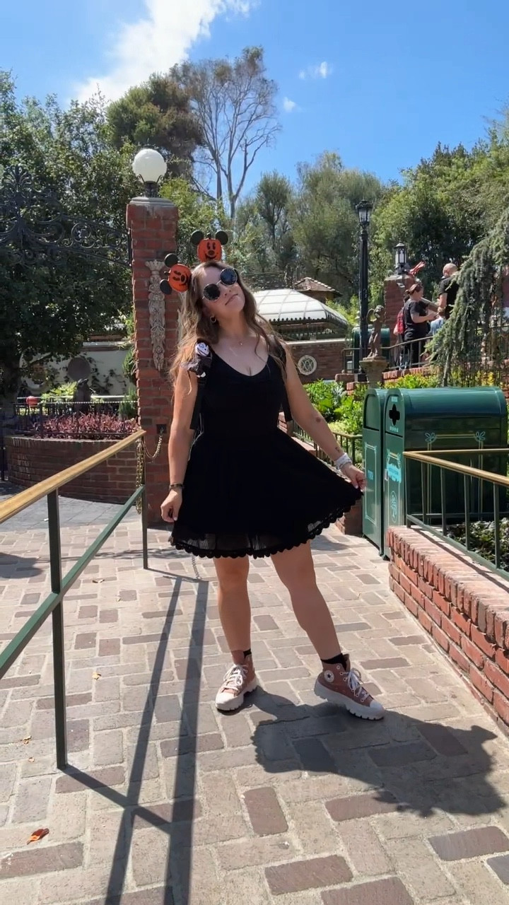 a little festive! 

#LTKStyleTip #LTKSeasonal #LTKPetite