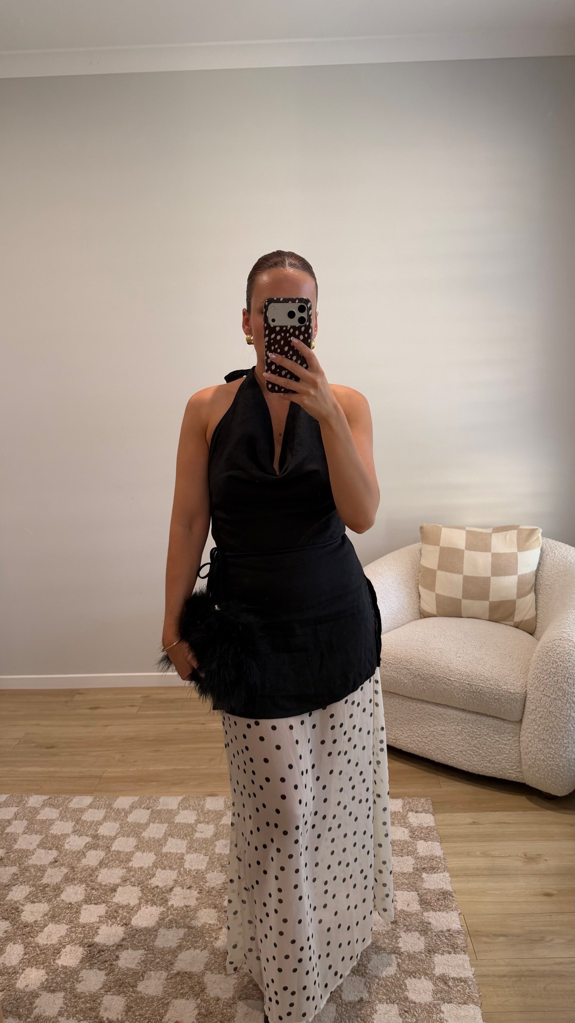 I wear size 8 in the top and size 10 in the skirtt

#LTKootd #LTKgrwm