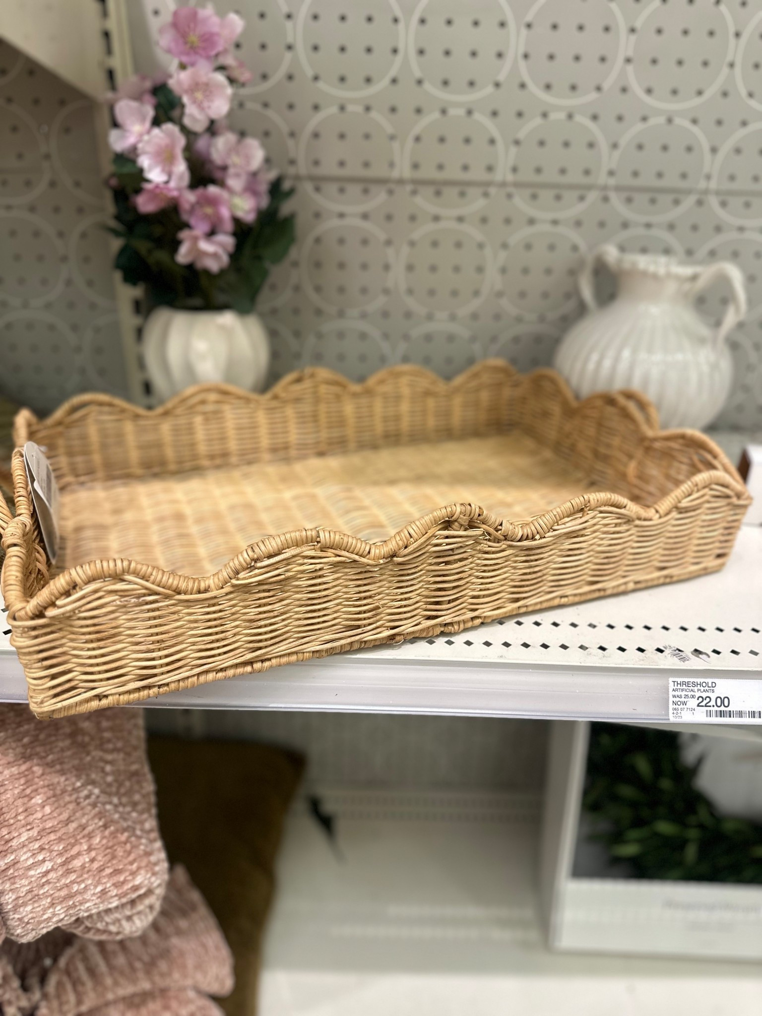 This scalloped woven tray is so cute and could be used so many ways.

A tray on a bathroom vanity, coffee table, dresser, etc.

I think I am going to use one on the washing machine with a jar of my laundry detergent and dryer balls.


#LTKFindsUnder50 #LTKHome