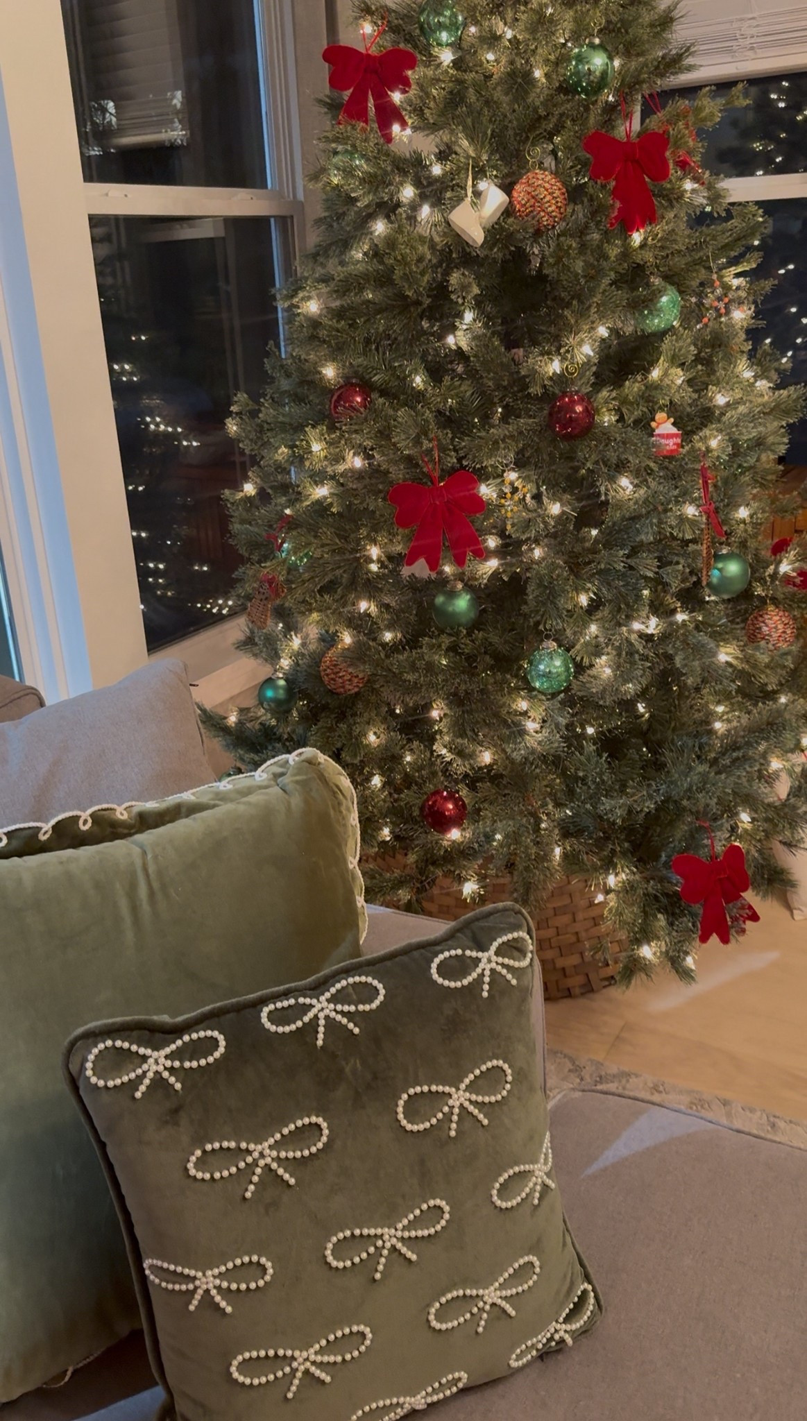 Our Christmas Decor

#LTKHoliday #LTKHome