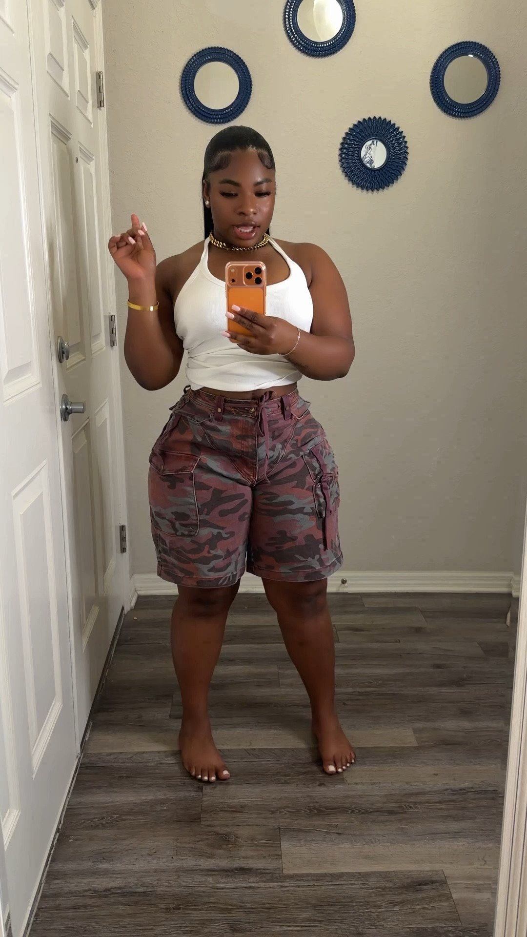 these camo cargos on a petite curvy frame?? yeahhhh Shop AKIRA ate 😭 comment “link” and I’ll send them



#LTKootd