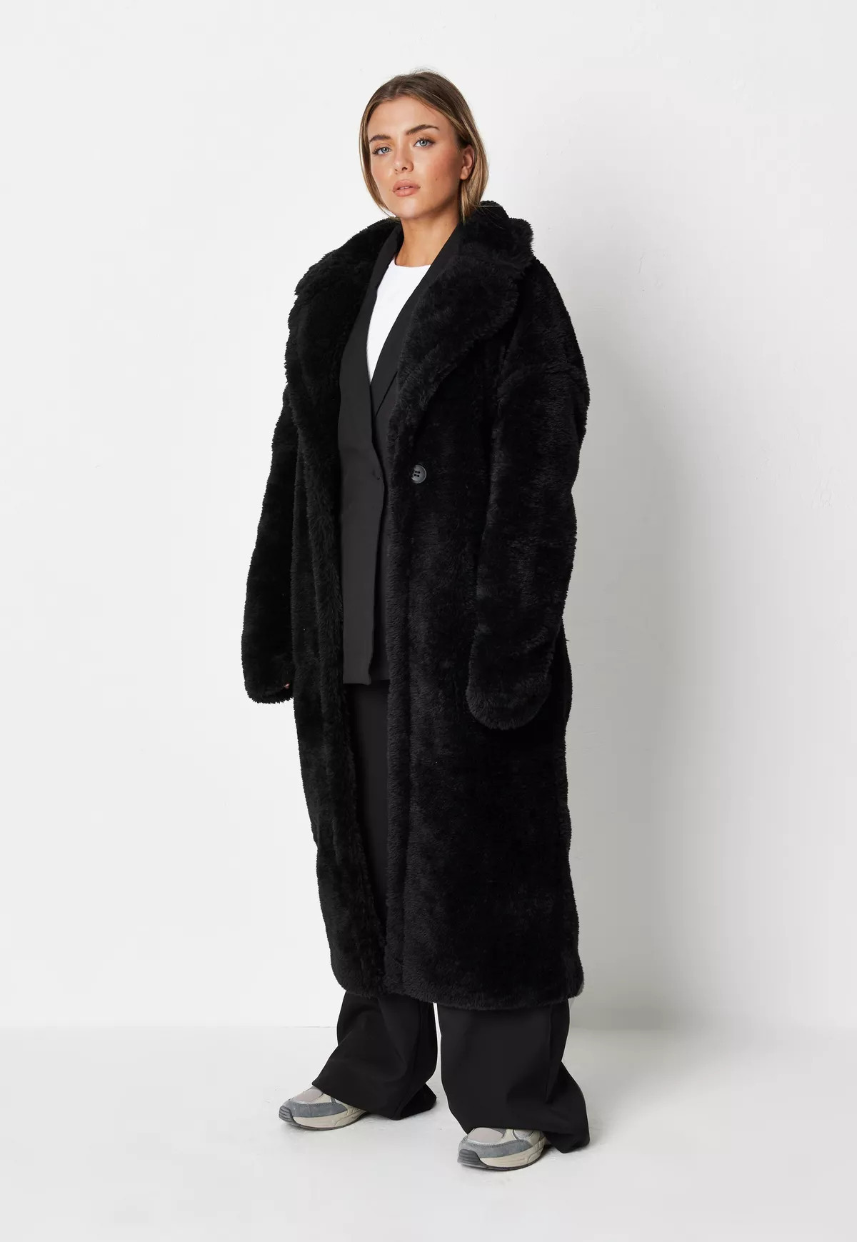 Missguided - Black Borg Teddy Seam Detail Longline Coat | Missguided (US & CA)