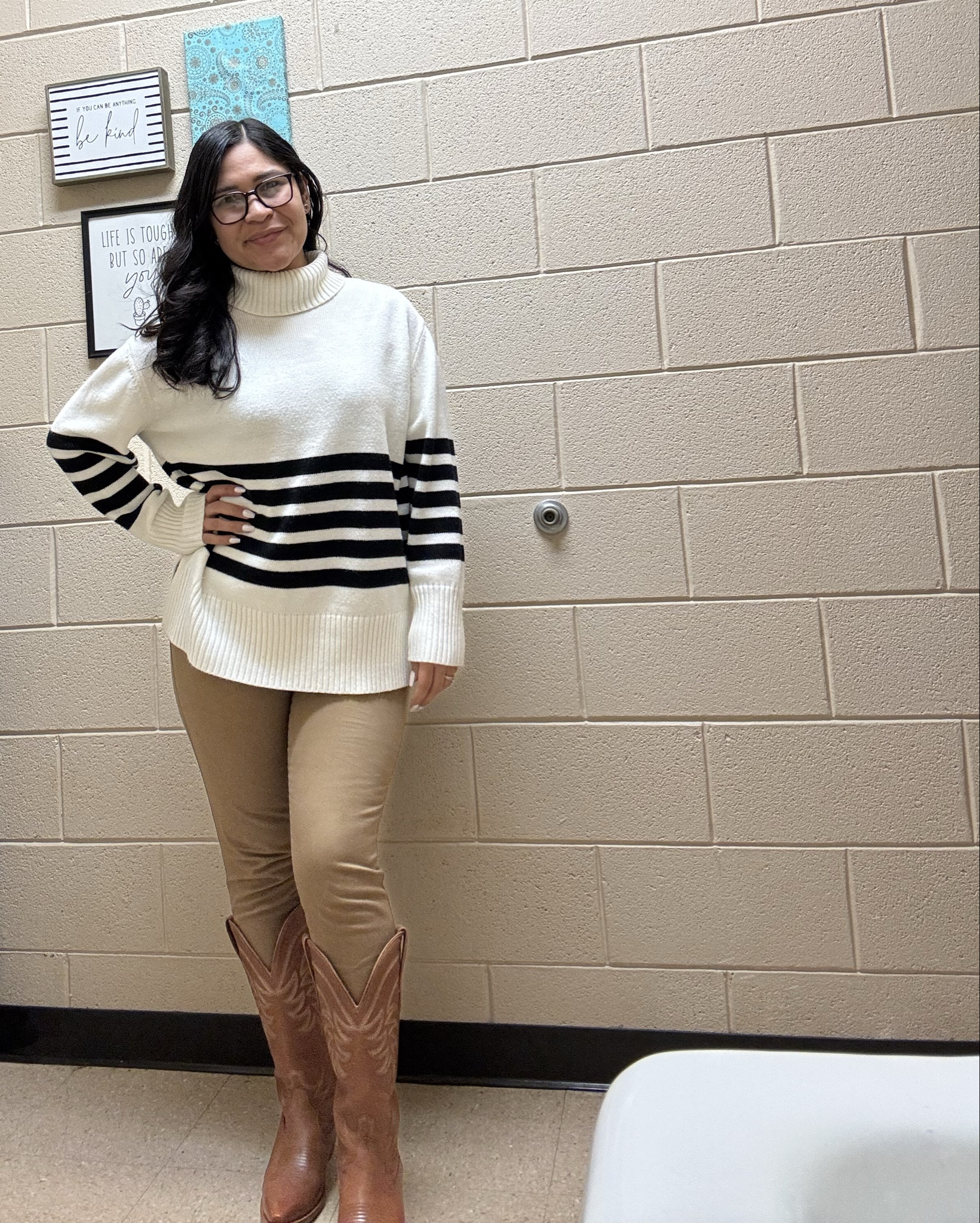 Serving winter cowgirl vibes with my Tecovas 🤠❄️”
#LTK #LTKStyle #TecovasBoots #CowgirlBoots #WinterOOTD #OOTD #BootsOfTheDay #StyleInspo #FashionBlogger #WinterStyle

#LTKSeasonal #LTKSaleAlert #LTKWorkwear