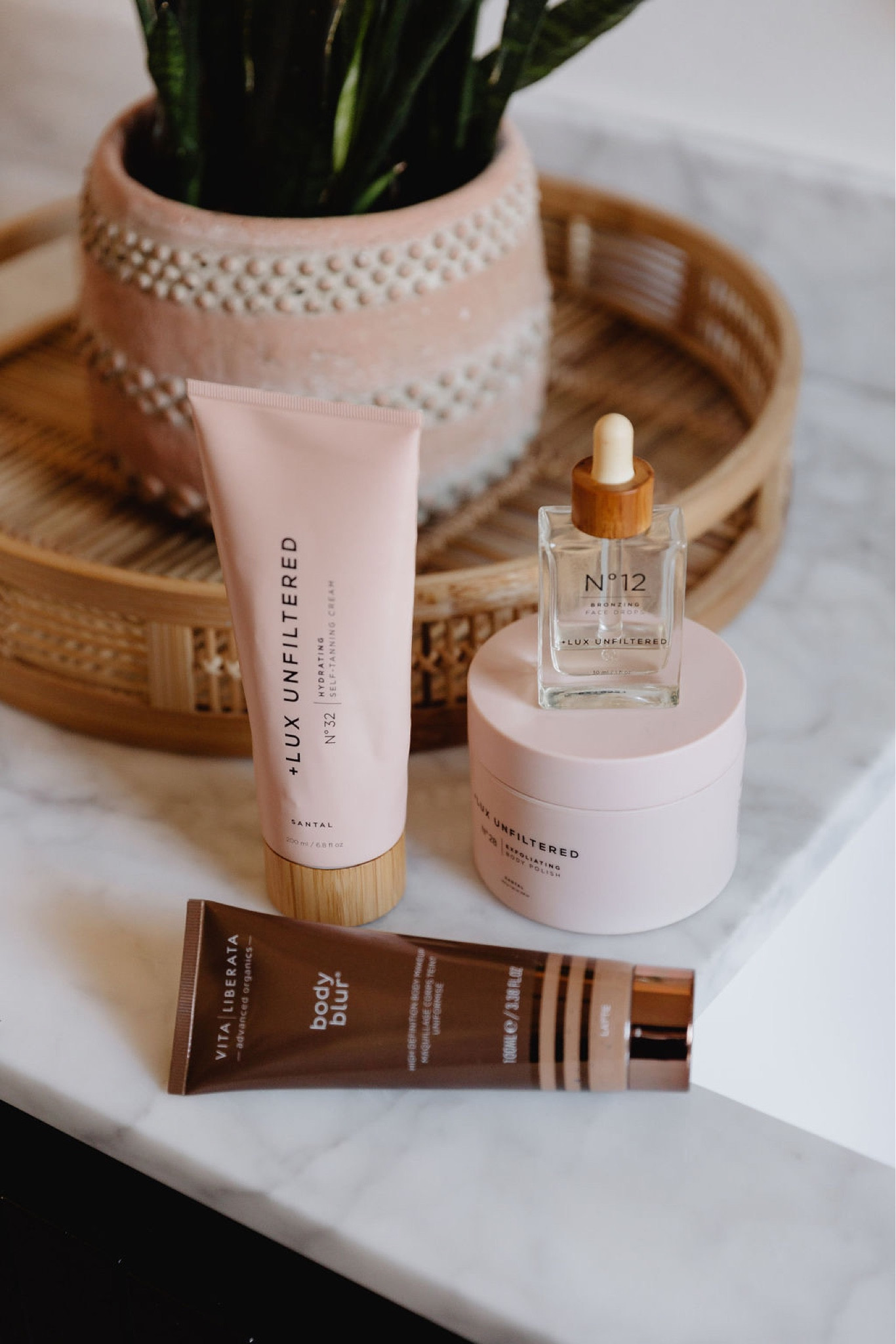 My go-to tanning favs🙌🏻 these products are by far my favorite self tanner products! Lux Unfiltered, tanning lotion, self tanner, self tanning cream, face drops, bronzing face drops, gradual self tanner, natural self tanner, exfoliating body polish, exfoliator, beauty, beauty products, beauty favs, body blur

#LTKbeauty