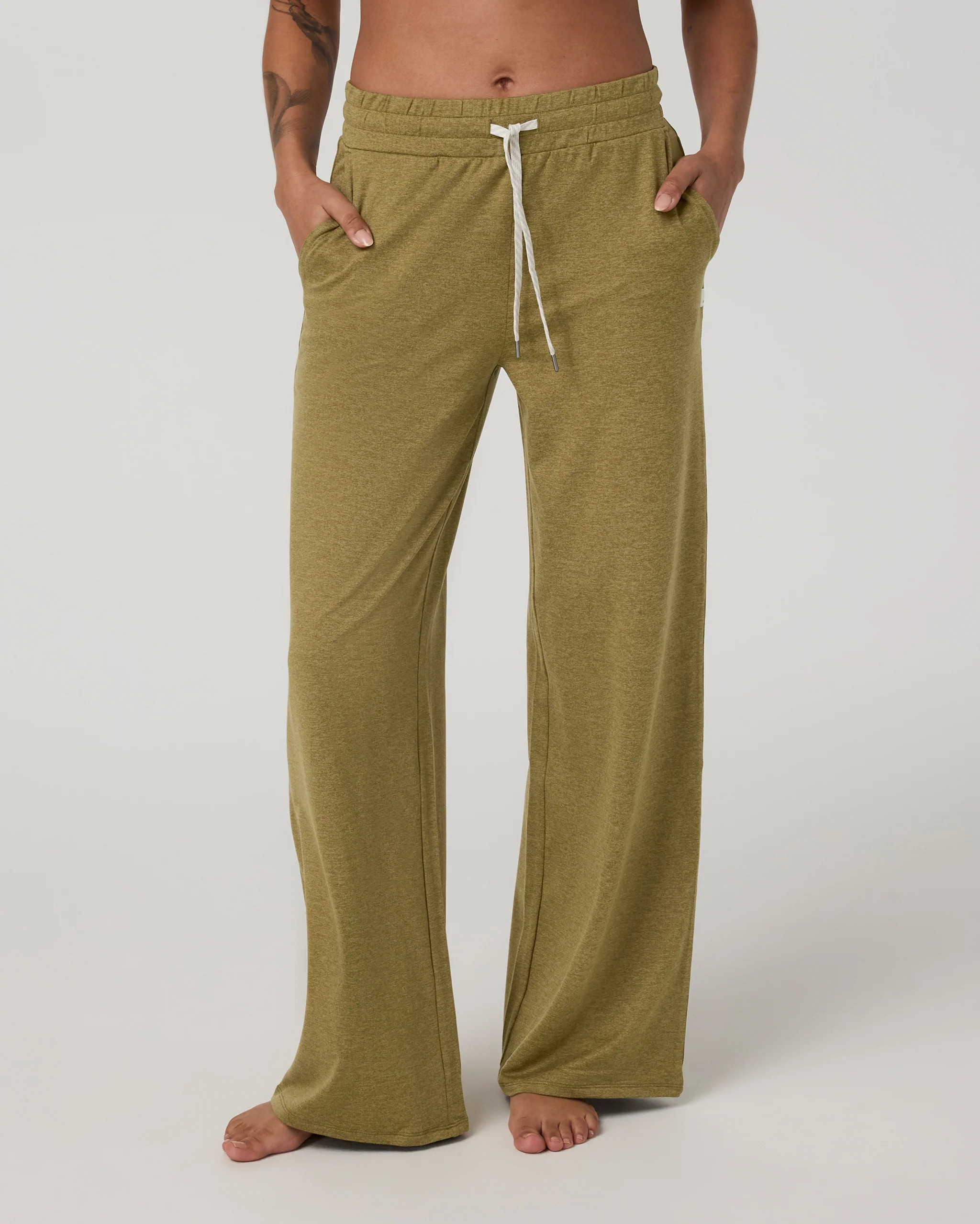 Halo Essential Wideleg \u2013 Women's Saguaro Heather Pants \u2013 Vuori | Vuori Clothing (US & Canada)