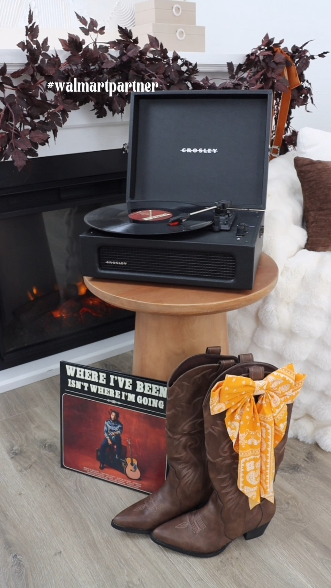 #walmartpartner Getting you into the rodeo revival spirit with some must have vinyls. 🎶 @walmart