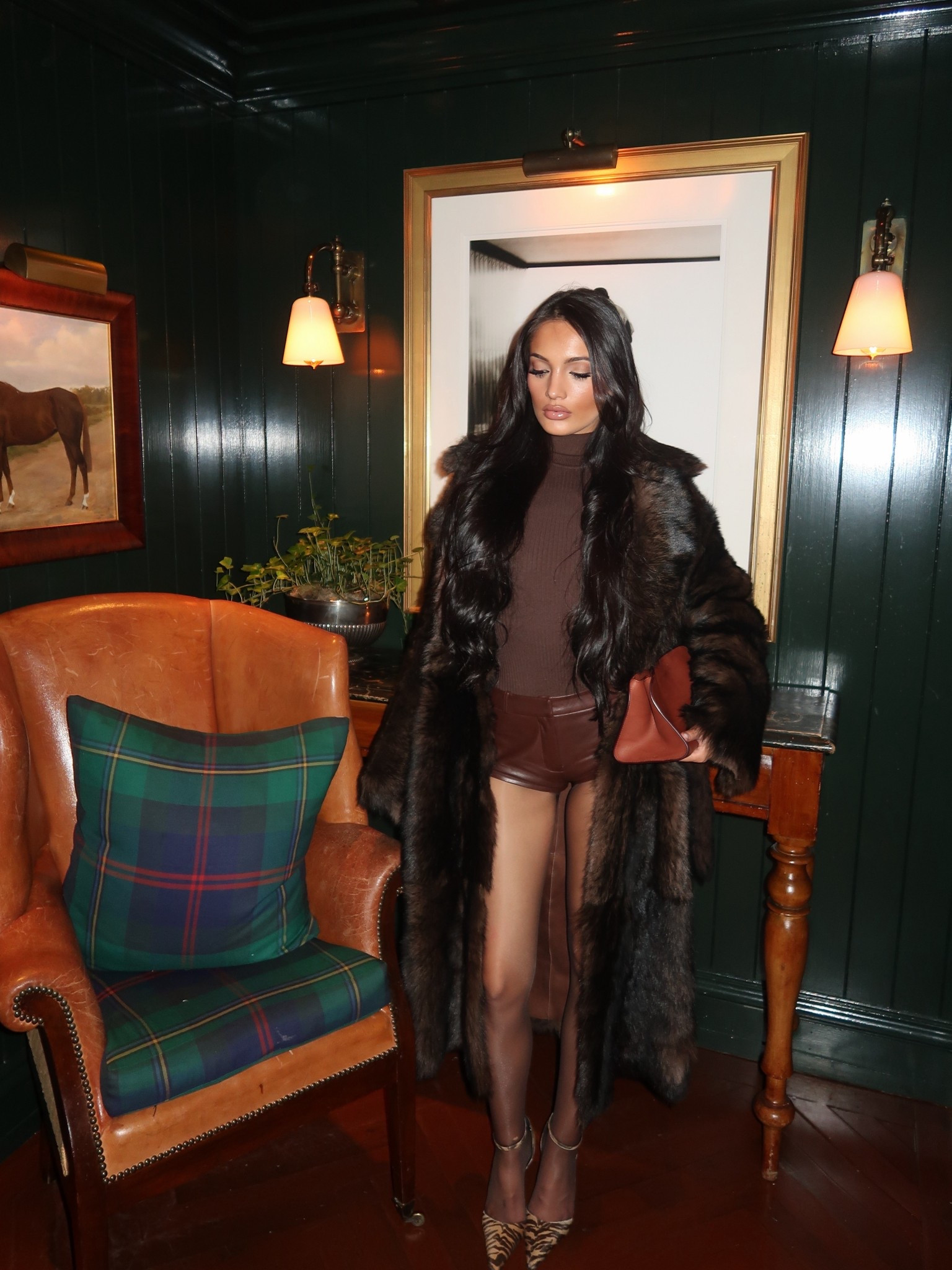 Ootn for a girls night out! 🤎