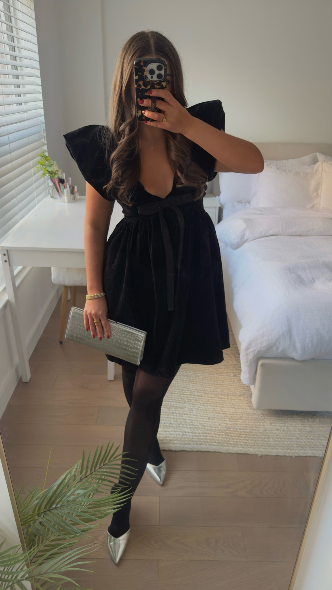 my christmas look this year 🎄🦌✨ IG @noelleconforti 

#LTKHoliday #LTKSeasonal #LTKParties