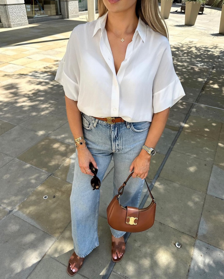 fall blouse and jeans outfit with tan celine trimpohe belt and