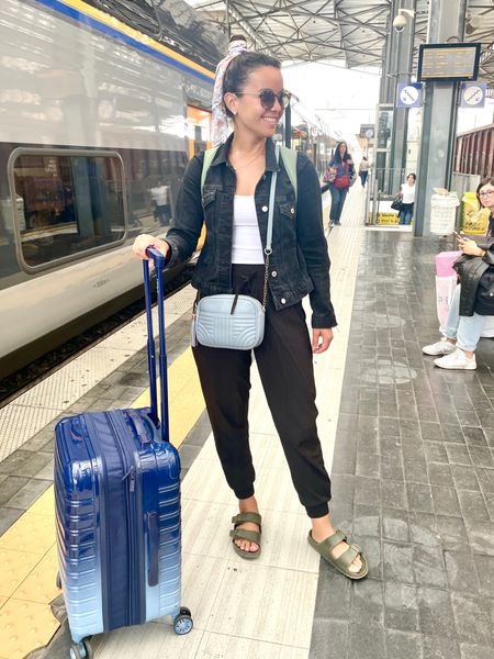Easy travel day look with the best joggers ever! Wearing Petite S. Make sure to order petite if you are 5 4’ or shorter!

Also, if you want to elevate any pony tail, just tie a neck scarf around it ;)

#LTKeurope #LTKstyletip #LTKtravel