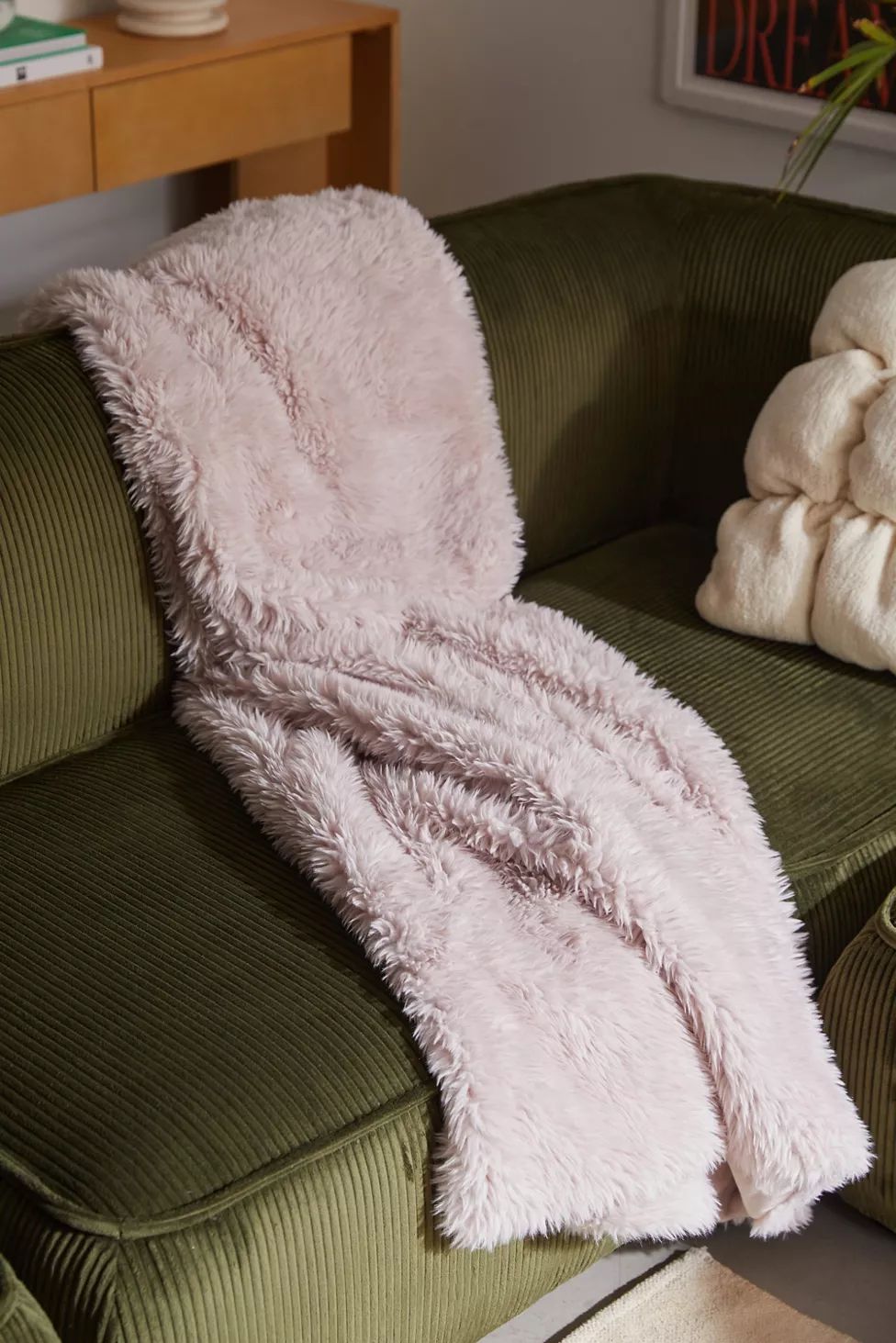 Lana Faux Fur Throw Blanket | Urban Outfitters (US and RoW)