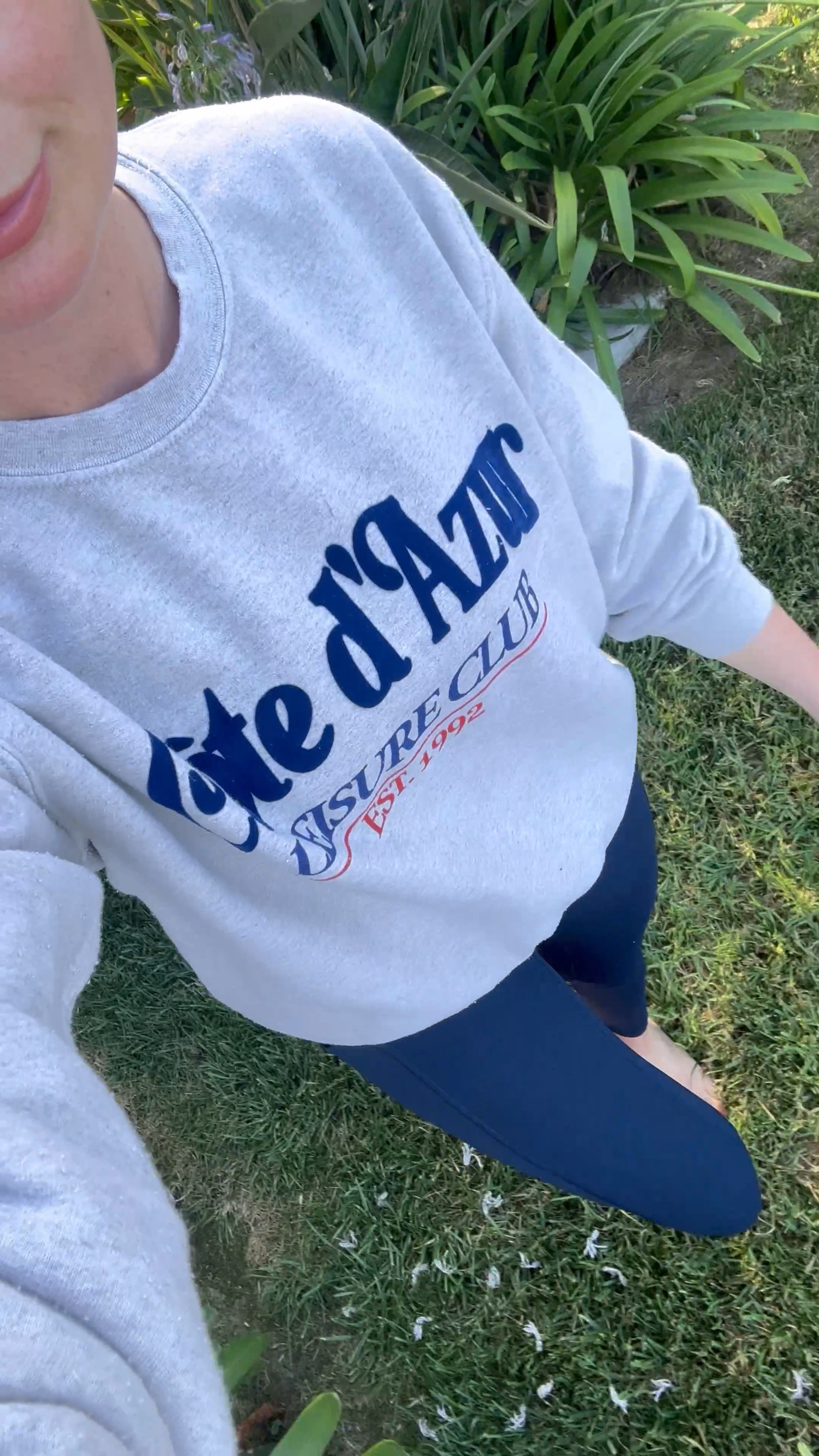 New in navy 💙 wearing the XS in the sweatshirt and 4 in the leggings! The sweatshirt has an oversized fit - love the velvety lettering!

#LTKFitness #LTKFindsUnder100 #LTKActive