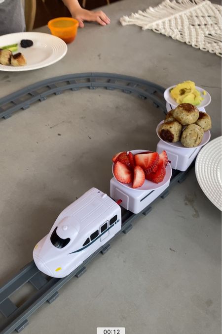 Amazon food train for a family fun dinner! 