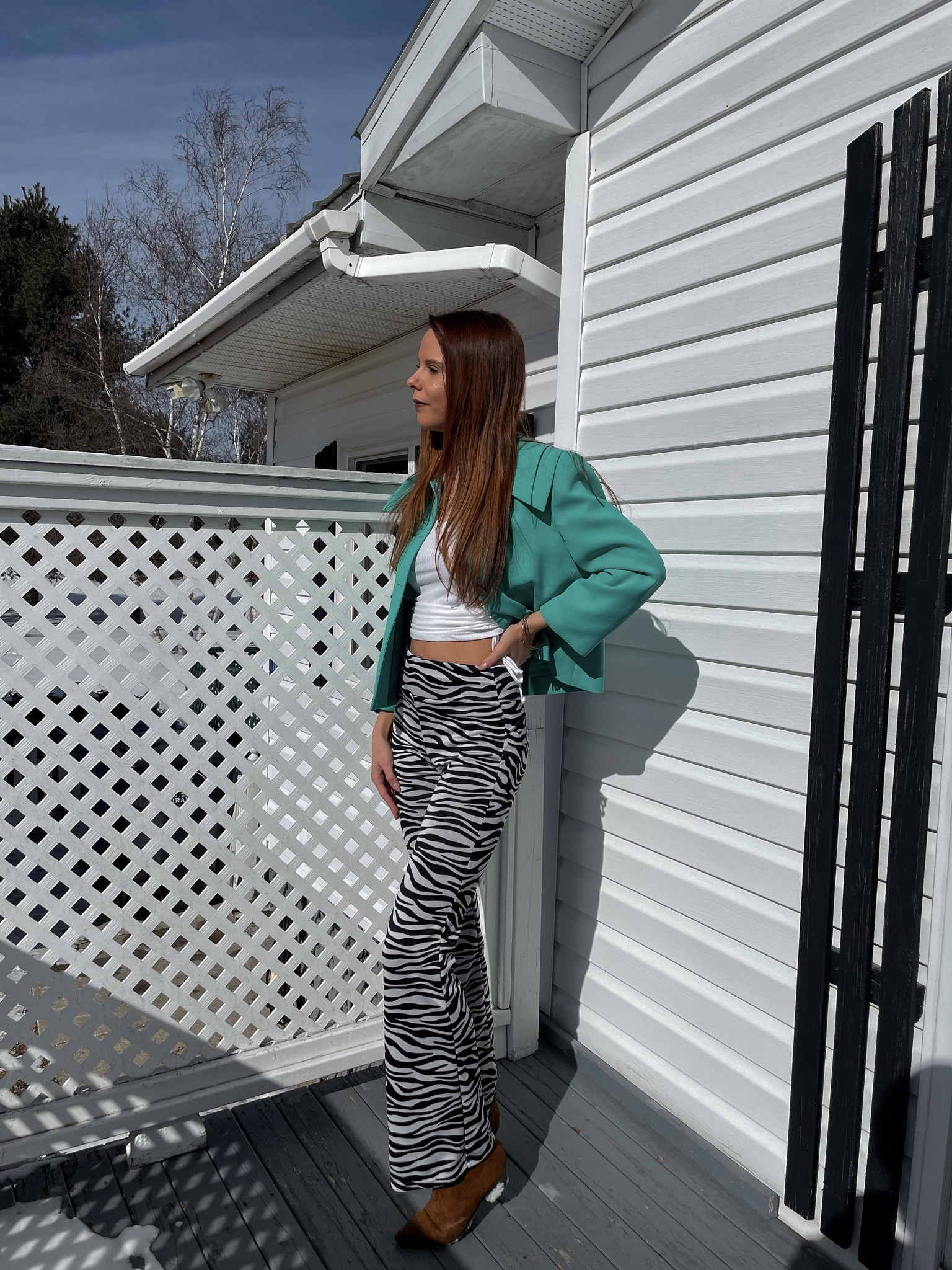 This teal blazer offers a pop of color that ties together any outfit! 

#LTKstyletip #LTKFind #LTKsalealert