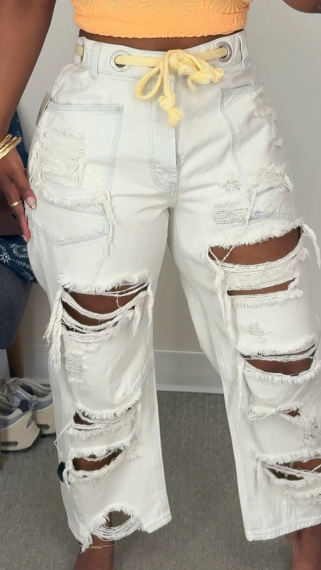 Free People Jeans that are perfect for The Summer ☀️ 

Wearing a size 28 in both🫶🏾✨

#LTKPetite #LTKootd