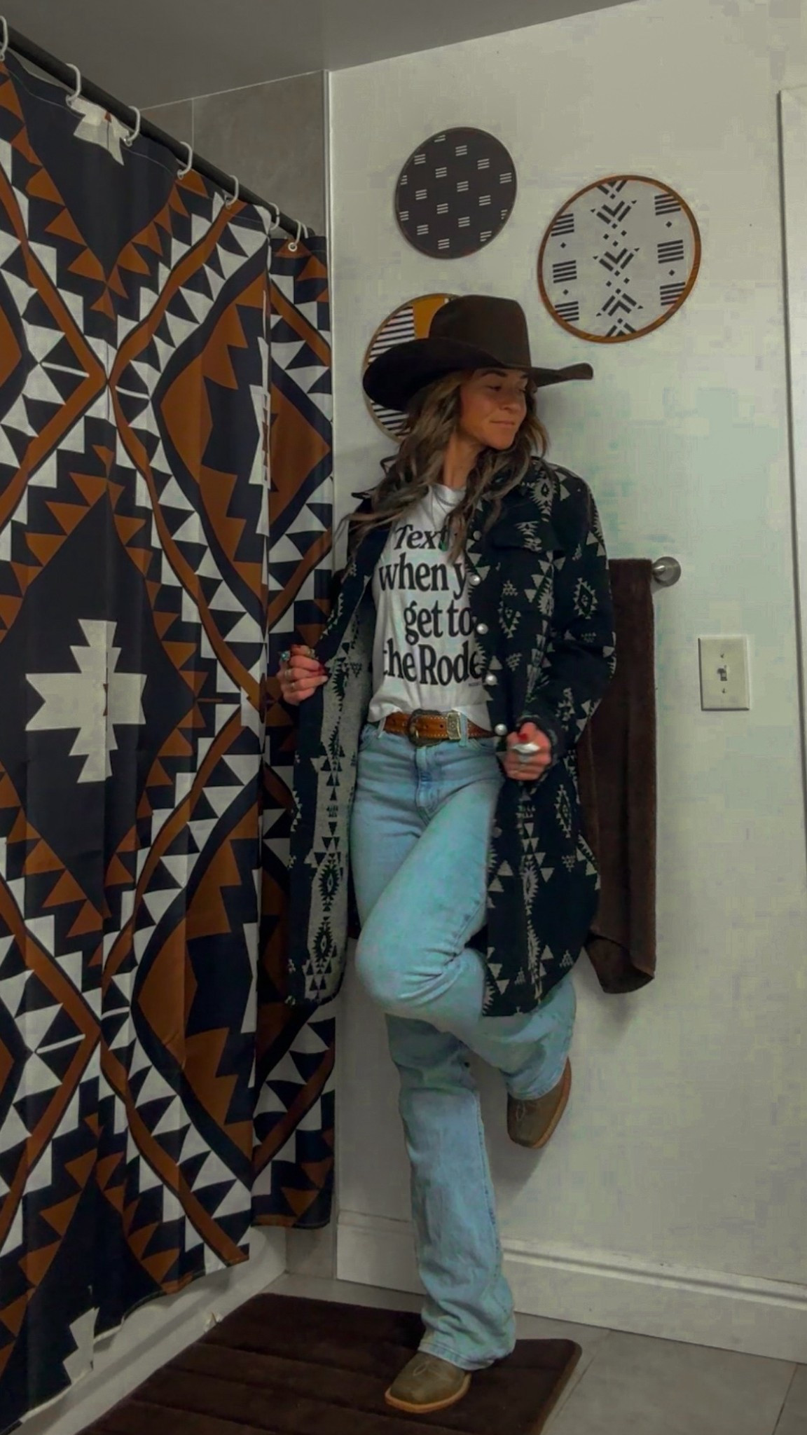 Winter rodeo OOTD 🖤

**shirt from Dale Brisby, hat from @prohats, coat from Boot Barn (sold out)

#westernfashion #rodeooutfit

#LTKootd #LTKdayinmylife #LTKPetite