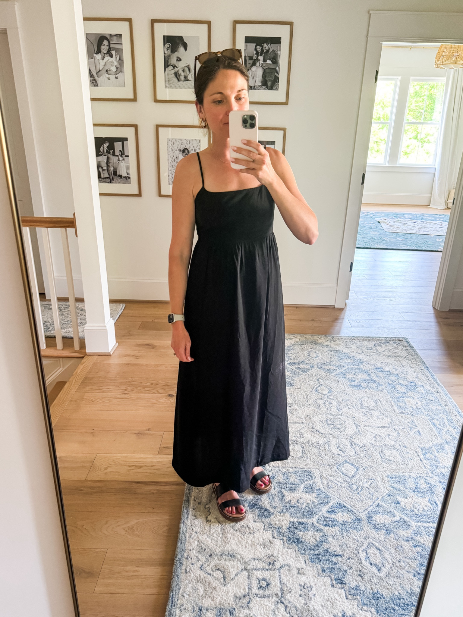 Cute midi dress from Target and it’s only $35 

#LTKSeasonal