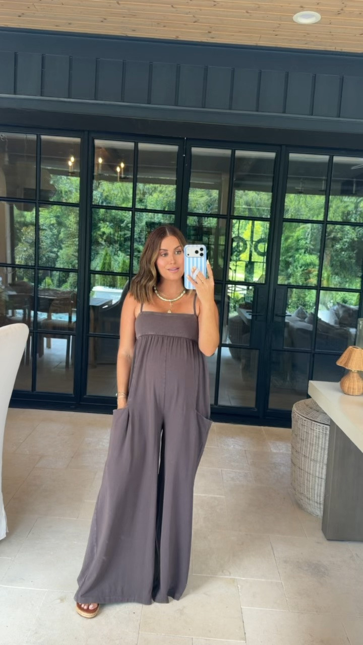 Recent FP Movement order || wearing an xs in this jumpsuit- the color I got is in ‘chocolate.’ Comes in lots of other colors as well & features a comfy, flowy fit! Very bump friendly.

#LTKBump #LTKootd #LTKmomlife