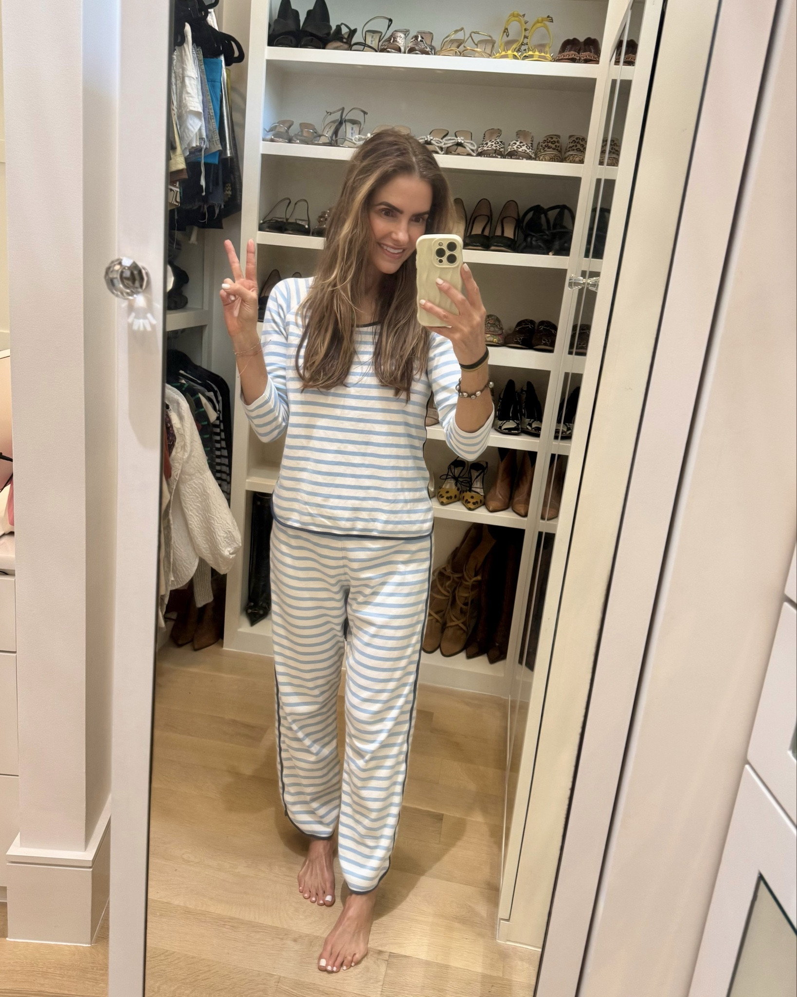 run don’t walk bc the @lakepajamas holiday sale has begun🩵💙 shop my fav set here for just $76 (originally $128) + the rest 25% off sitewide! 

linking some of my favorites below! 

run slightly big i can wear small or m for a baggier look 


#LTKFindsUnder100 #LTKGiftGuide #LTKCyberWeek