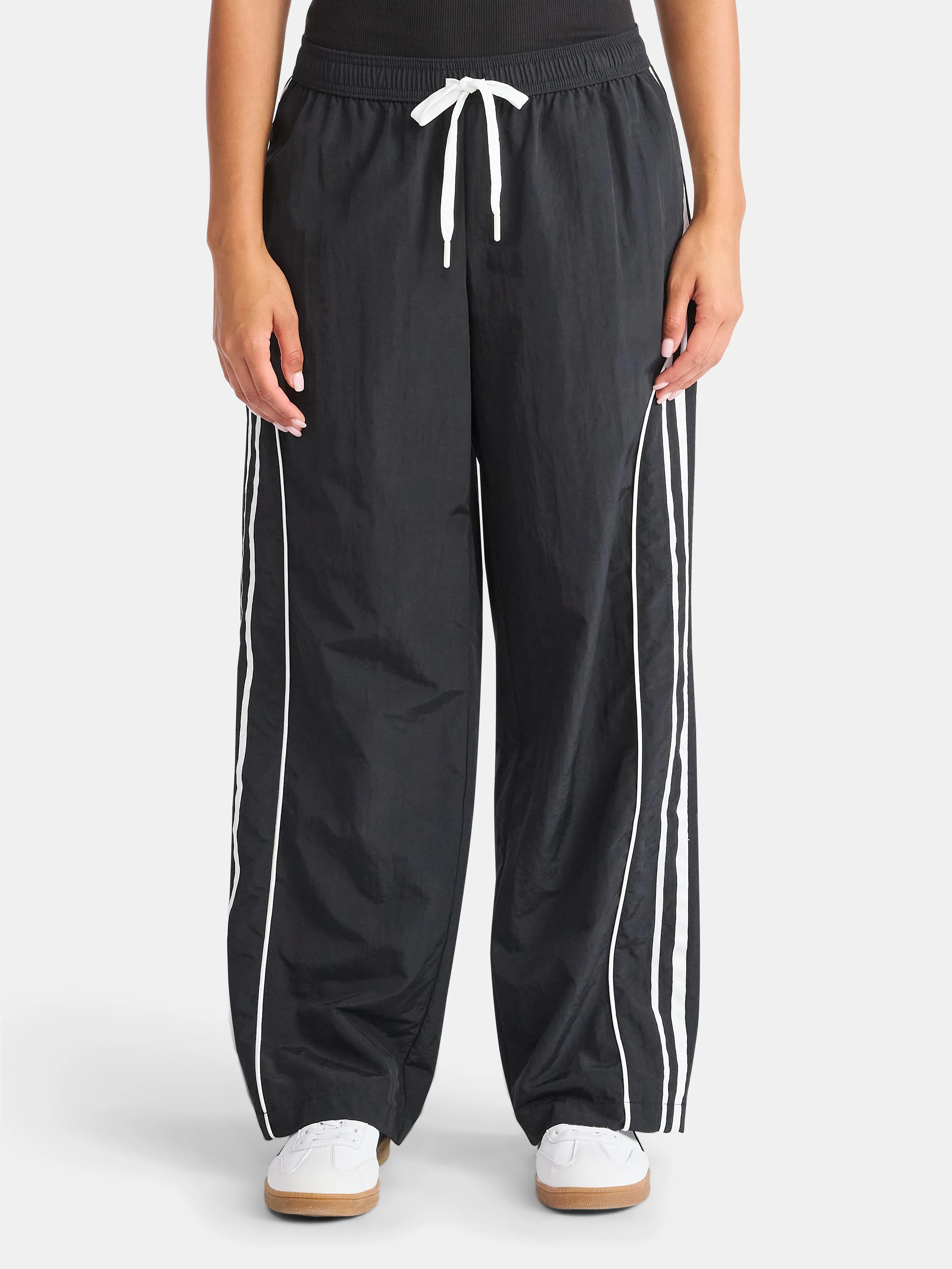 No Boundaries Track Pants with Side Stripes, Women’s - Walmart.com | Walmart (US)