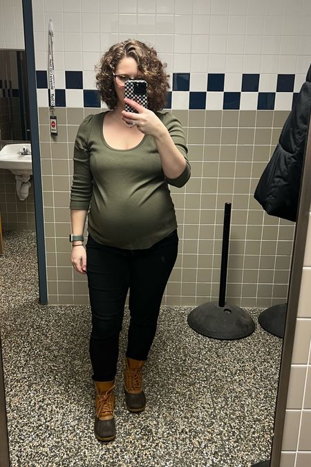Faculty bathroom outfit photos just don’t hit the same 😕 but I’m also not trying to be that person in from of my student teacher and taking outfit photos sooooo I’ll have to compromise with myself for the next few weeks 🤣

Shirt M
Pants Maternity L
Shoes 7

#LTKworkwear #LTKmidsize #LTKbump