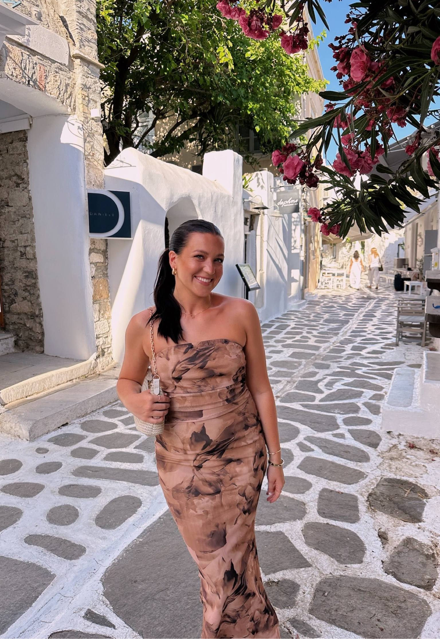walking the streets of Paros, Greece! 🤎

#LTKTravel #LTKStyleTip #LTKFindsUnder50