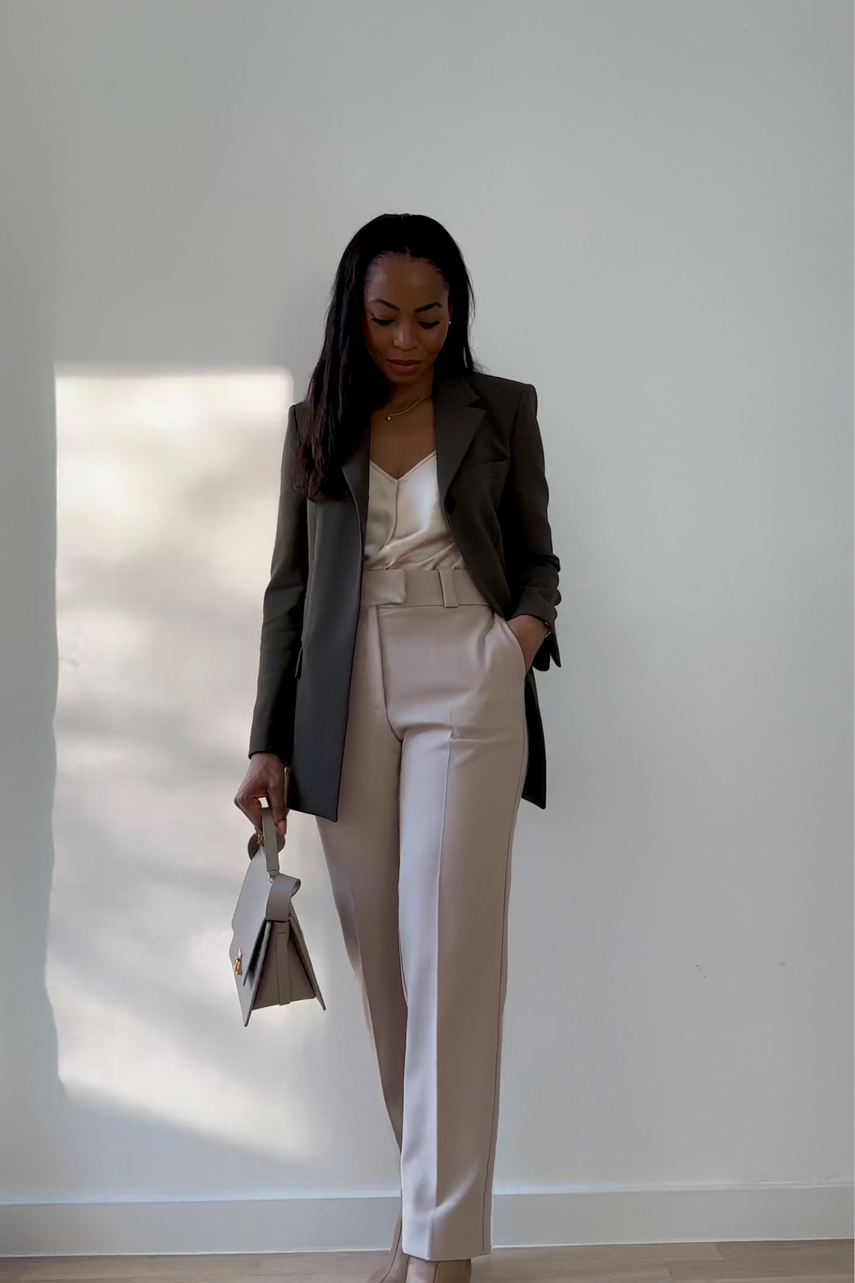 Workwear outfit
Blazer (38) #massimodutti
Trouser (38) #ivy&oak
Satin cami (S) #h&m



#LTKstyletip #LTKsalealert #LTKworkwear