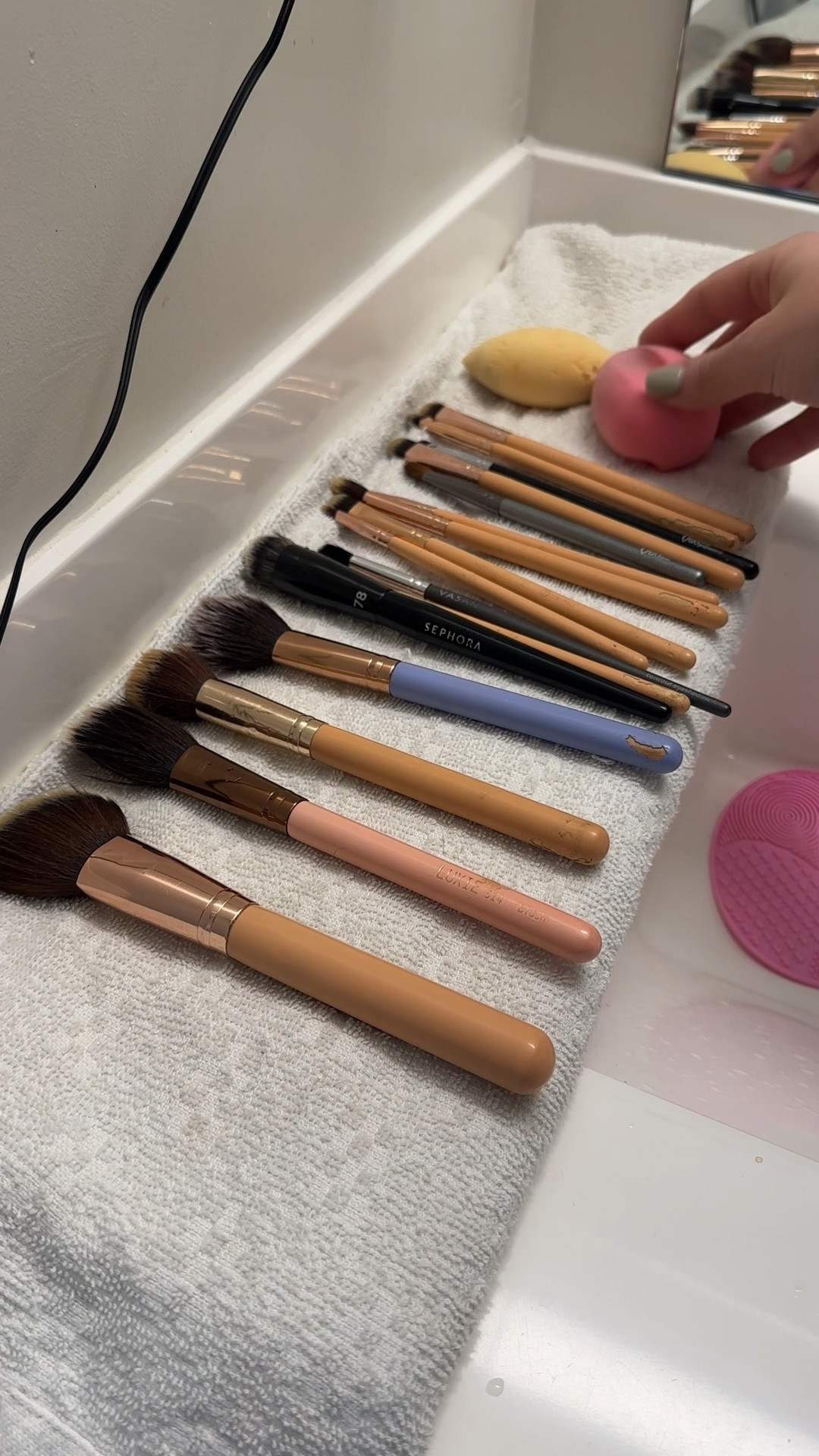 your sign to clean your makeup brushes!!🫶🏽 this shampoo is affordable, does the job well, and is fragrance + cruelty free and vegan!! 

#makeup #makeupbrushes #cleaning

#LTKfindsunder50 #LTKbeauty #LTKVideo