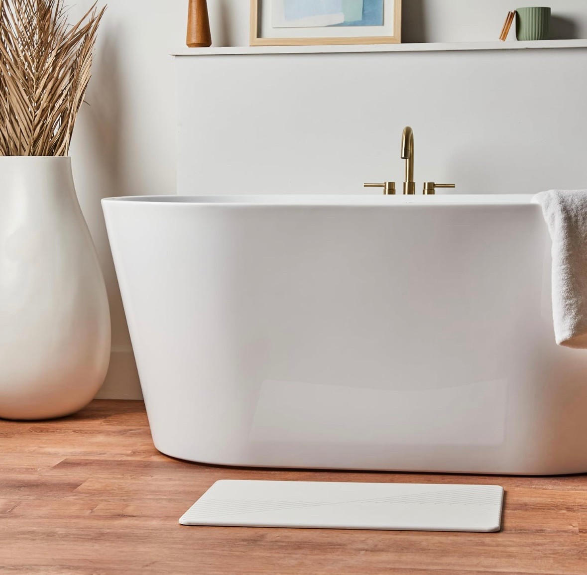 
This isn’t your average bath mat!
I recently switched to this stone bath mat and I’ll never go back to fabric ones. It dries instantly, doesn’t slip, and looks super chic in my bathroom. Plus, it’s eco-friendly and easy to clean—win-win!

If you’re tired of soggy bath mats or want a sleek upgrade, this one is a must-have. I got it in Lace White, and it goes perfectly with any interior.

Size: 23” x 15”
Linked here on LTK for you!

#AmazonFinds #BathroomUpgrade #StoneBathMat #HomeEssentials #MomLifeMustHaves #WestlakeStyle


#LTKHome #LTKFamily