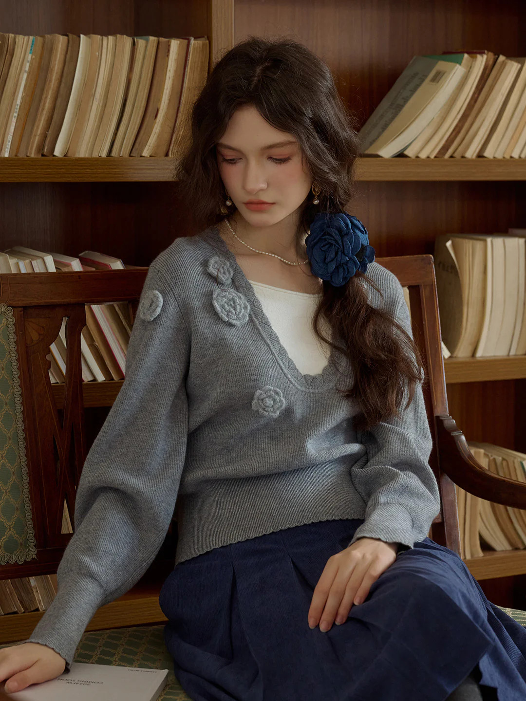 Lara Three-dimensional Flower Contrast Color Round Neck Faux Two-piece Knitted Top | SimpleRetro