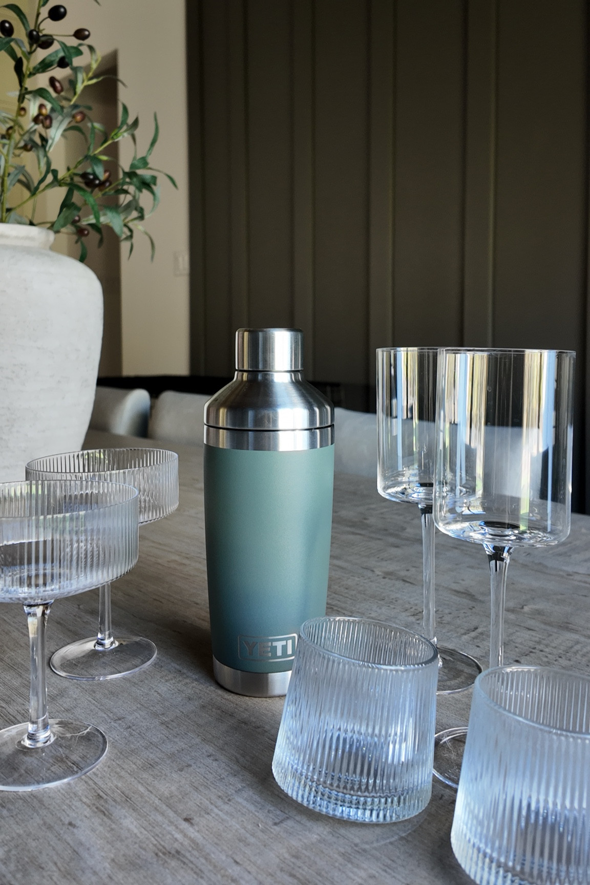 Creating your dream at home bar? Or simply just hosting, here is what you need to get you started!

-Yeti Cocktail Shaker
-Square Wine Glasses
-Fluted Rocks Glasses
-Fluted Coupe Martini Glasses

#LTKHome #LTKFindsUnder100 #LTKParties