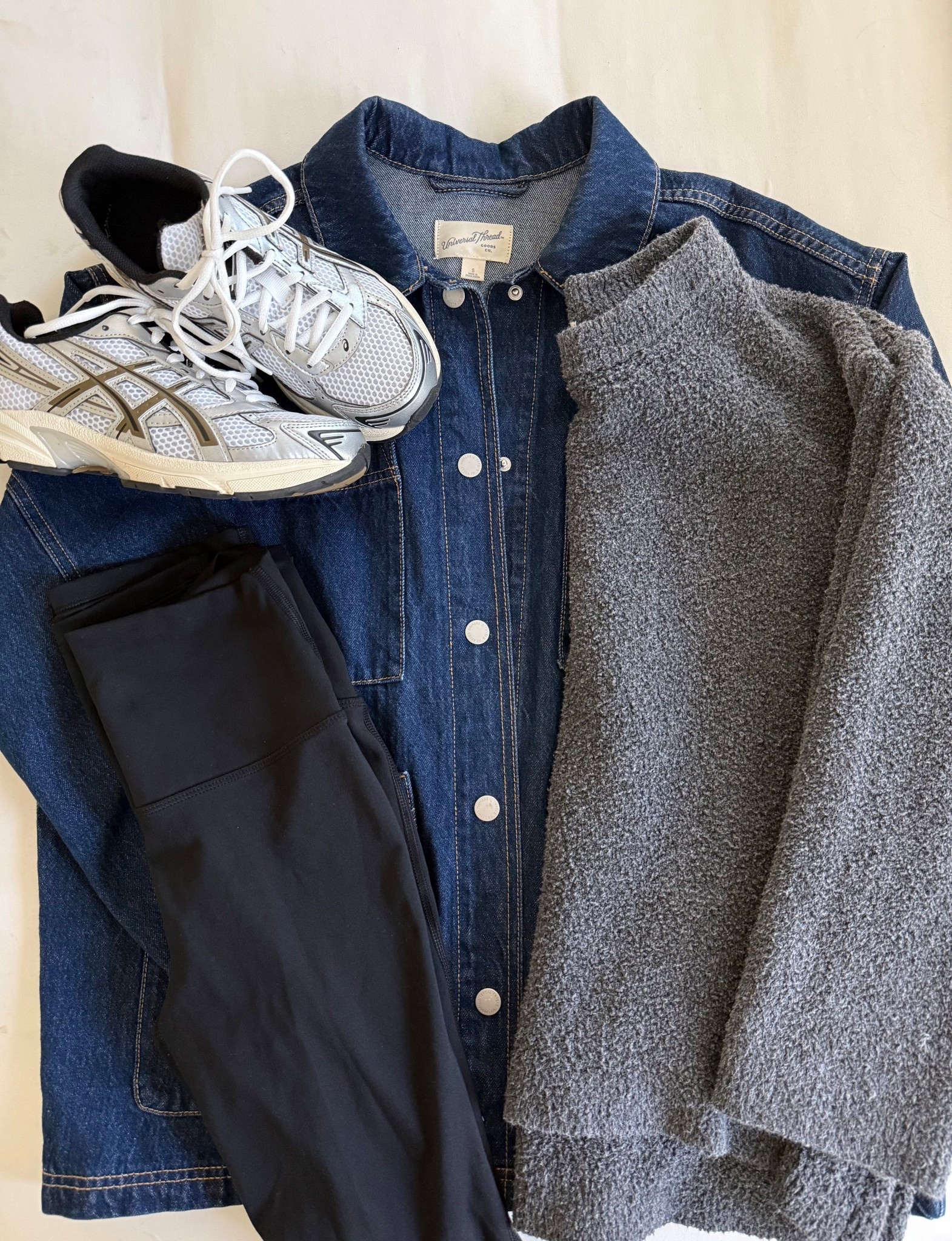 Comfy casual walking outfit ✨

#LTKootd #LTKgrwm #LTKdayinmylife